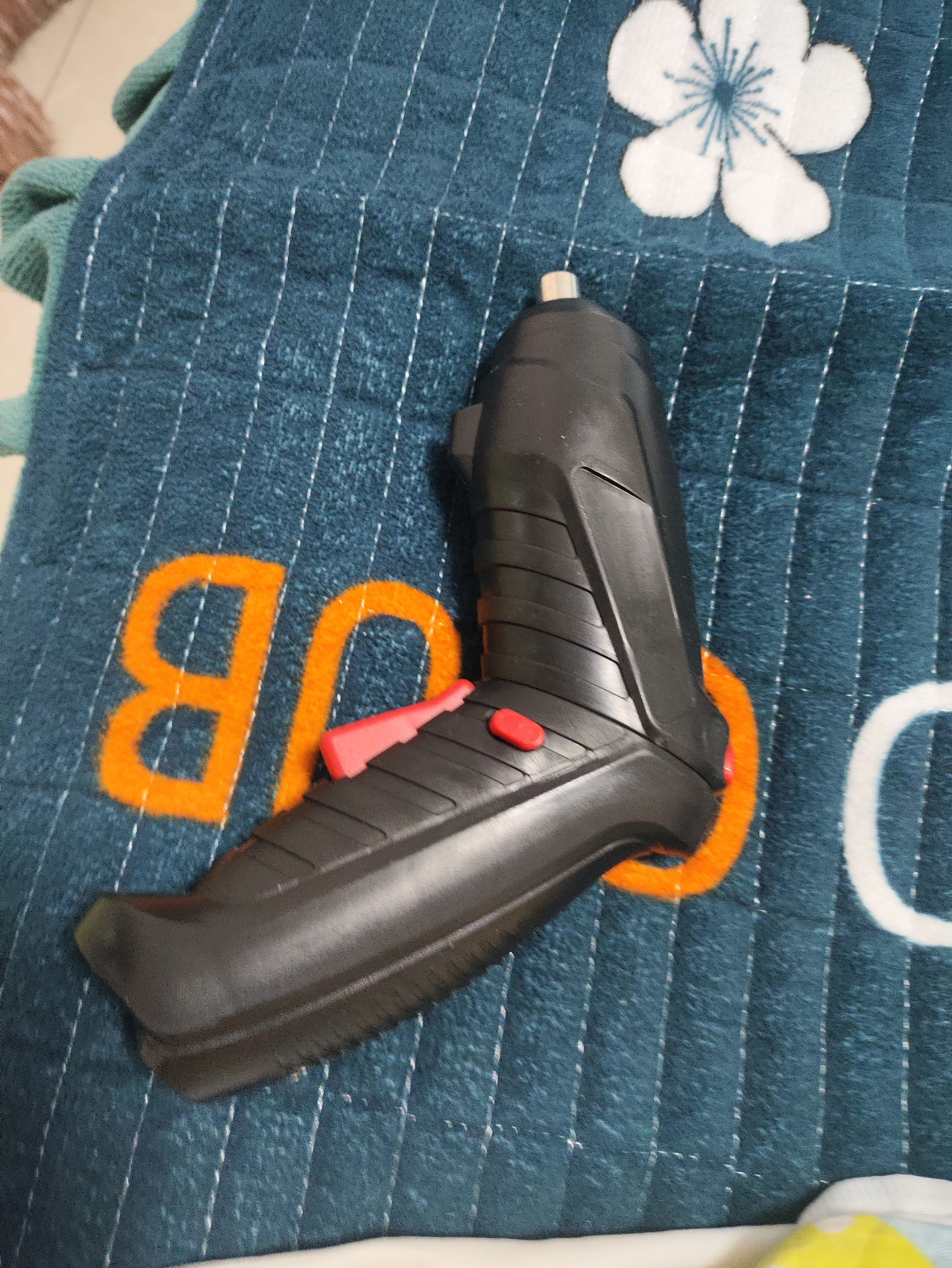 【钜惠让利】充电式电动螺丝刀家用充电小型螺丝批锂电电钻工具 简单配置3件套装（电动螺丝批+批头+充电线） 实拍图