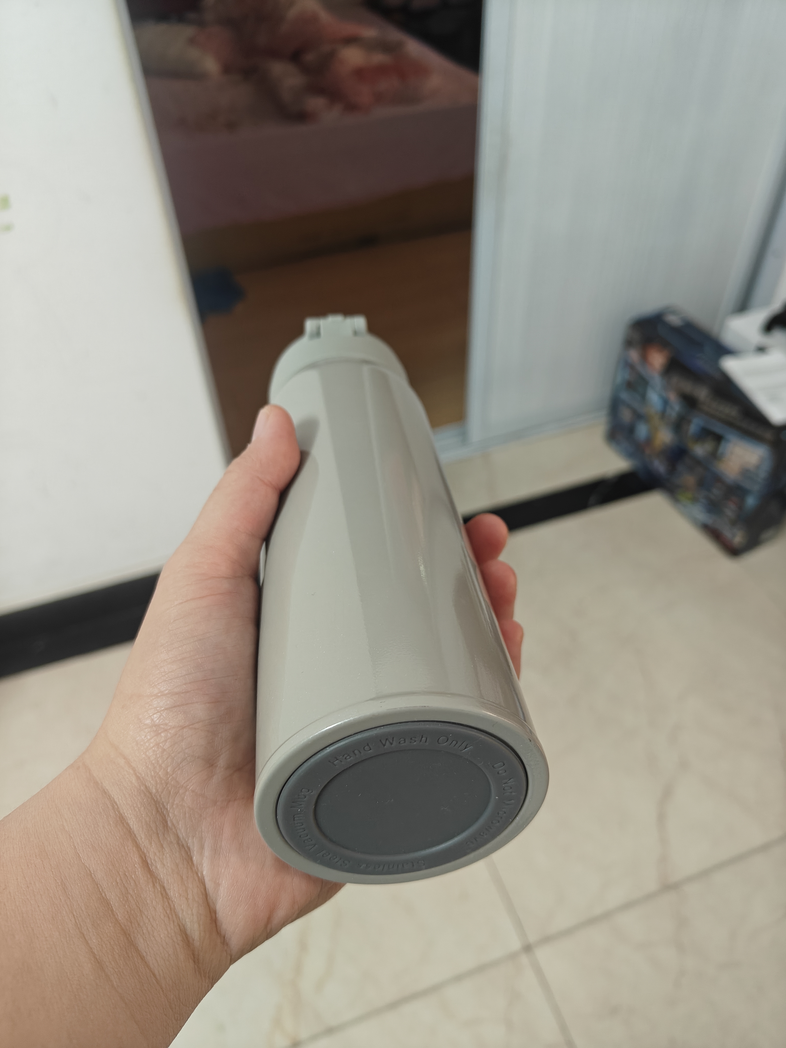 京东京造保温杯男女 【一键弹盖】 su7同色 480ml 【雅灰色】 实拍图