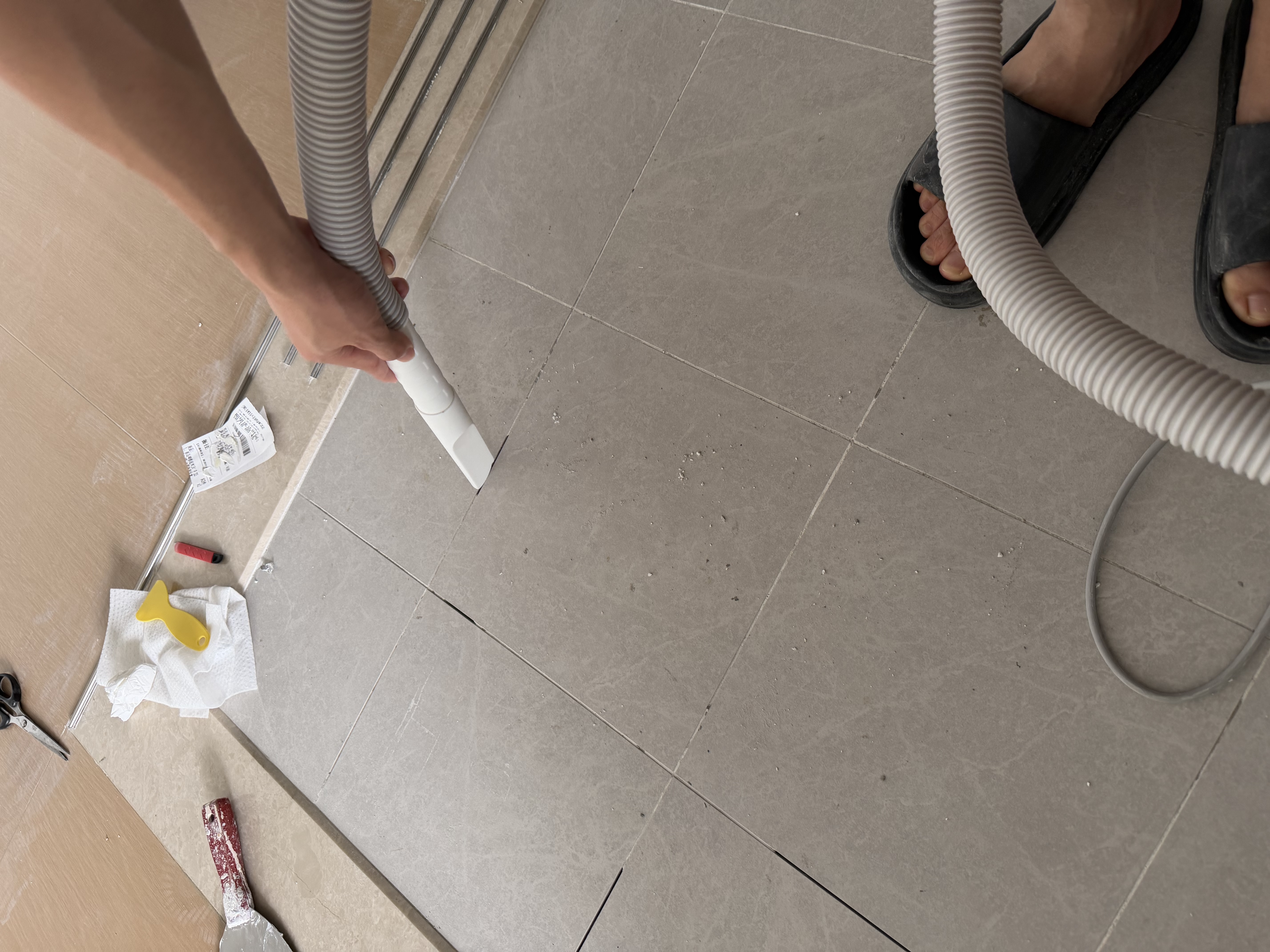 德尔玛（Deerma）TJ700S 桶式吸尘器 开荒装修院子吹灰 家用商用 1200W大功率 3用吸头 实拍图