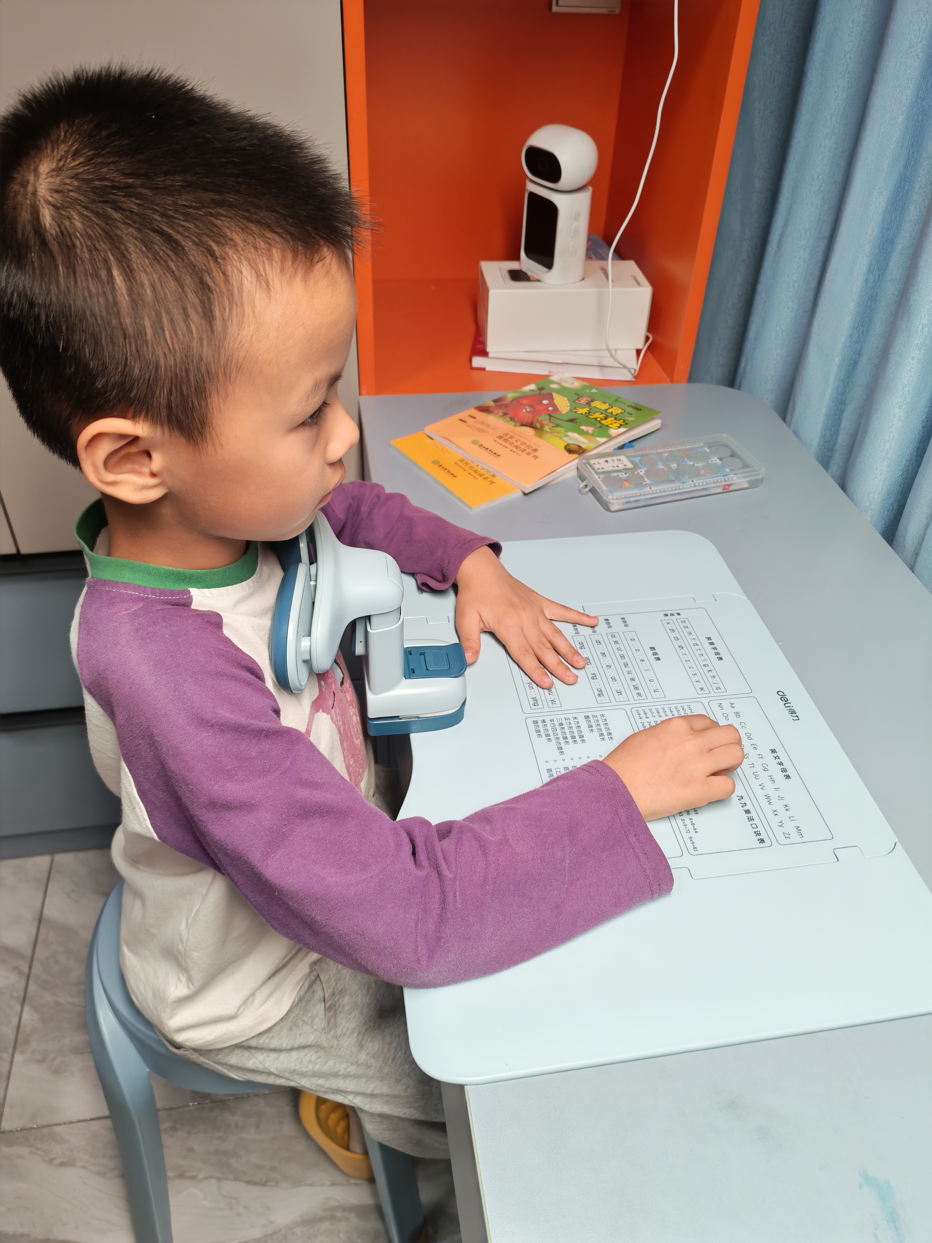得力坐姿矫正器写字防低头弯腰驼背姿势纠正神器学生防近视坐读写5倍大面积开学文具生日礼物男女孩 实拍图