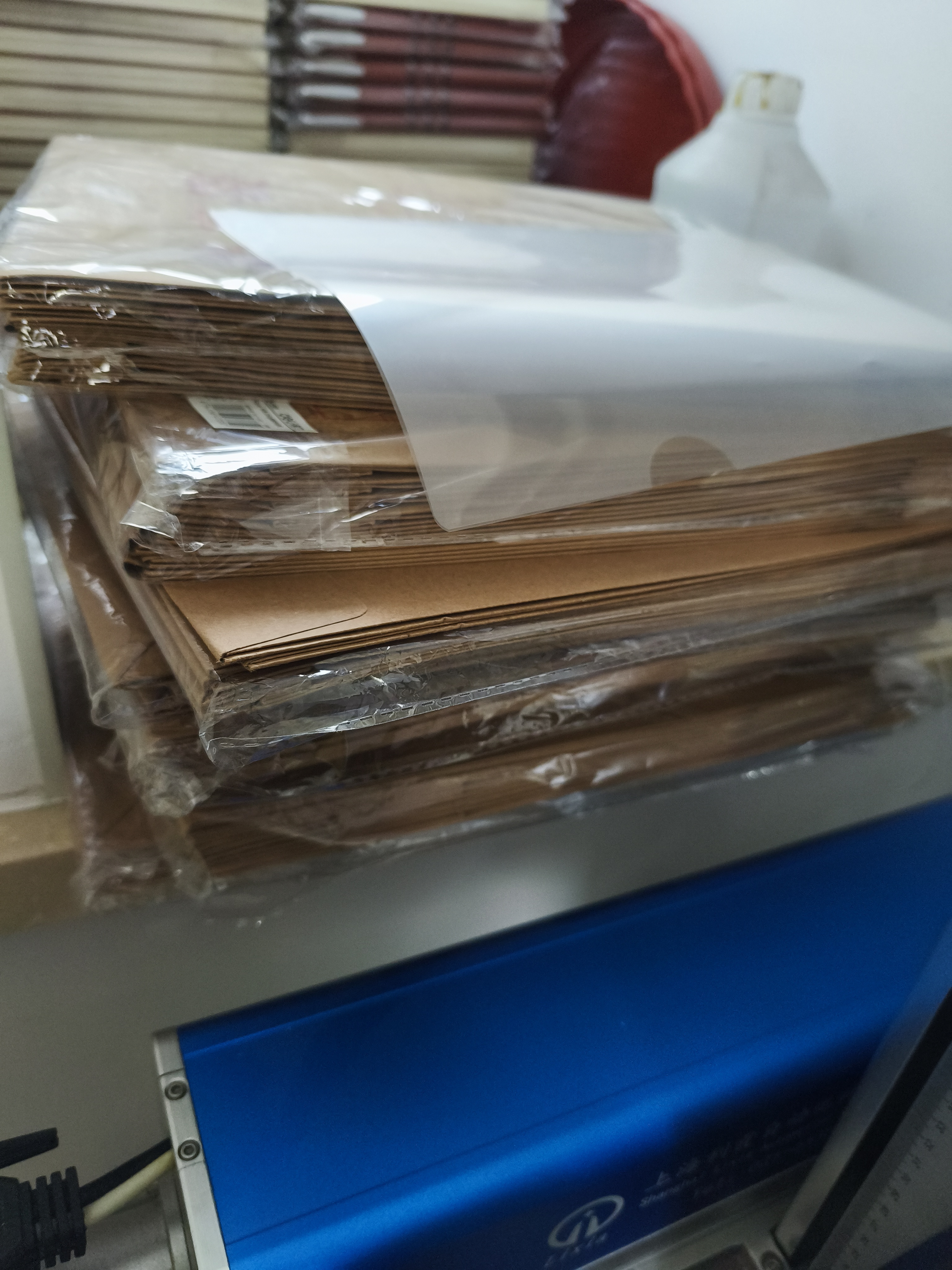 得力（deli）【大容量】10只A4混浆250g牛皮纸袋 侧宽8cm档案袋 标书合同文件袋资料袋收纳保护 办公用品 8386 实拍图