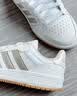 adidas ENTRAP美式校园风运动鞋少年感复古篮球风板鞋阿迪达斯   白/金色   42 实拍图