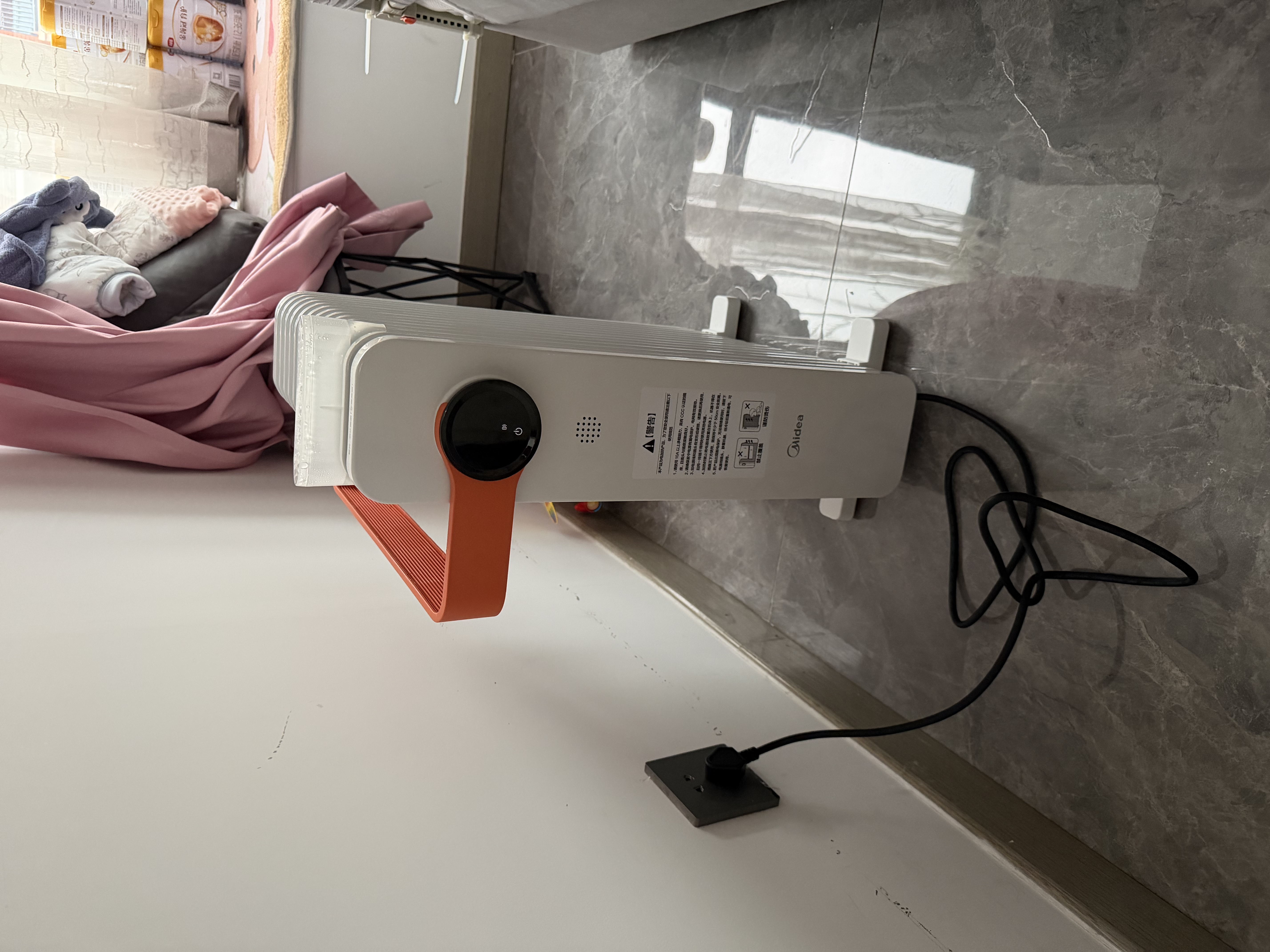 美的（Midea）【AI语音】油汀取暖器家用电热电暖器 婴儿防烫电暖气智能遥控 节能全屋速热加湿烤火炉 HYR22XGR 实拍图