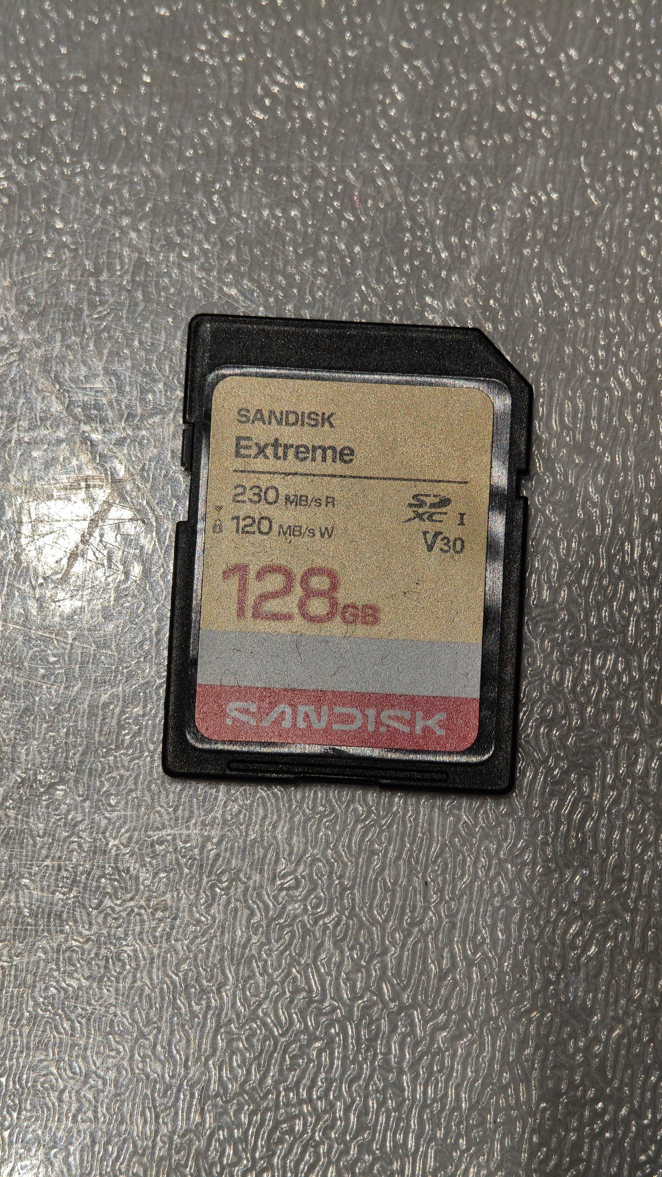 Sandisk闪迪128GB SD内存卡 4K V30 U3 C10 相机存储卡 读速230MB/s 写速120MB/s 高速连拍 微单/单反相机 实拍图