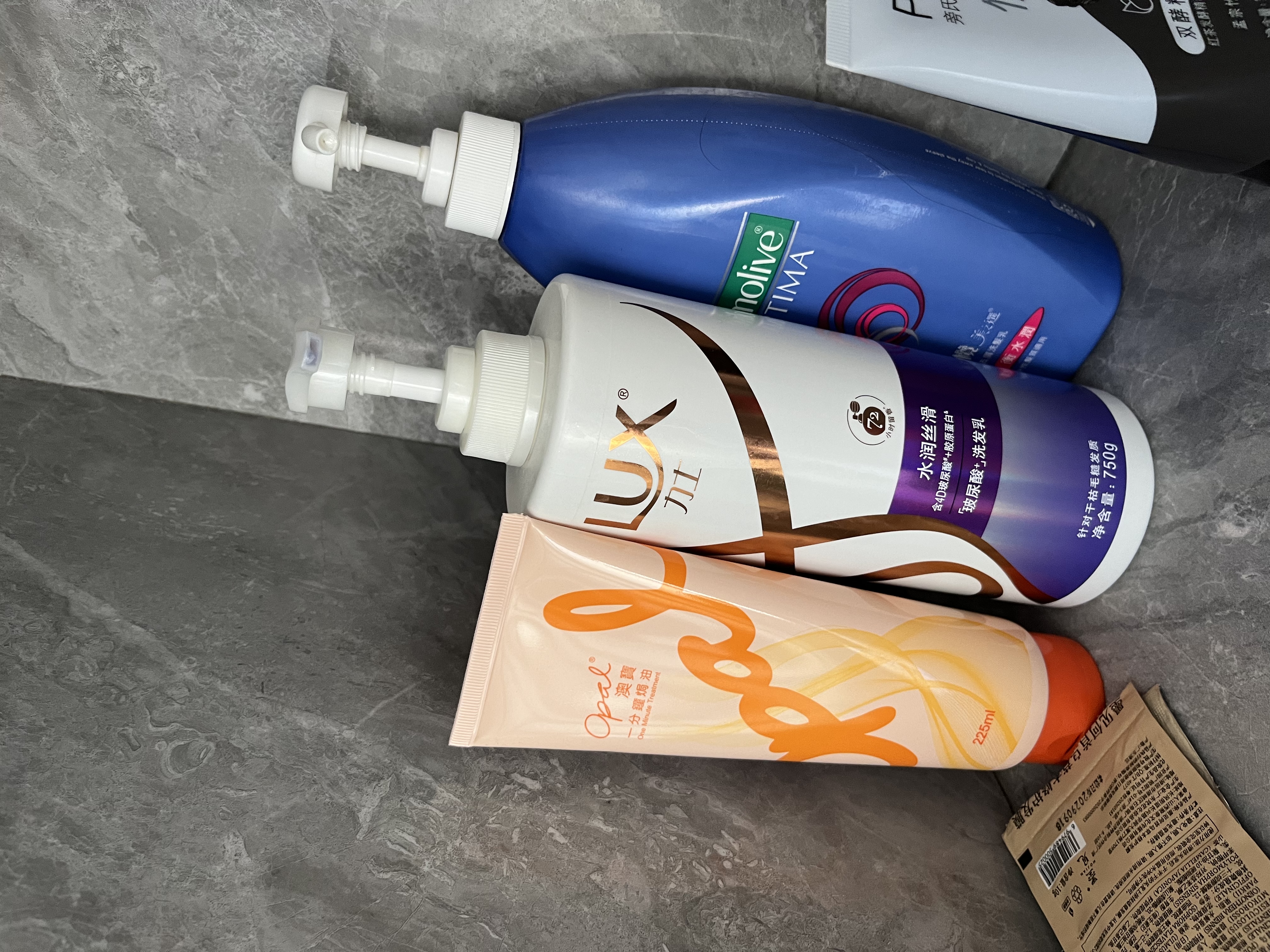 力士（LUX）【柔顺留香】水润丝滑玻尿酸洗发水750g 干枯毛躁发质 柔顺留香 实拍图