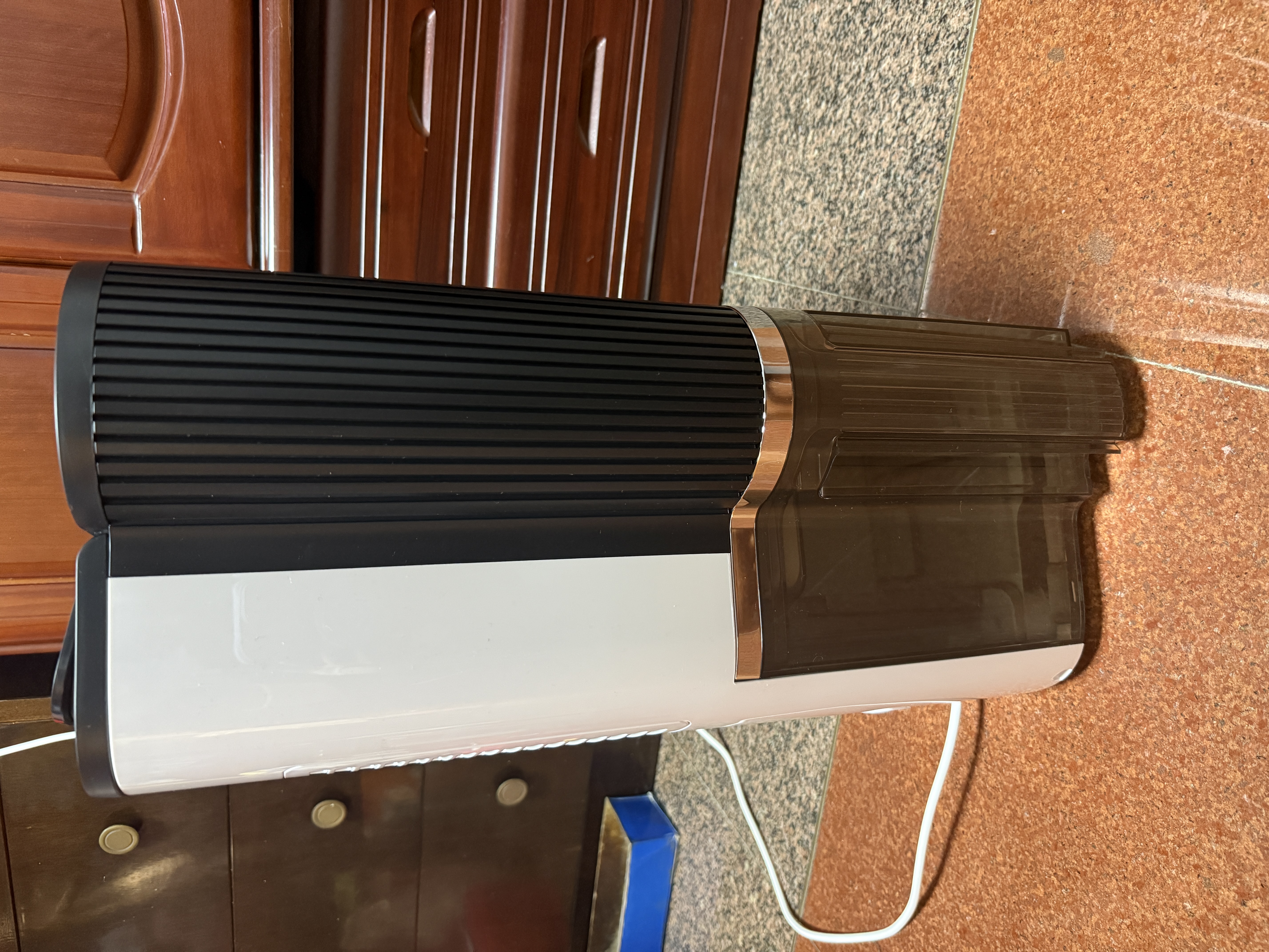 德业（Deye）除湿机/抽湿机 除湿量25升/天 45㎡家用轻音地下室除潮除湿器干衣机客厅卧室 手机智控DYD-T22A3 实拍图