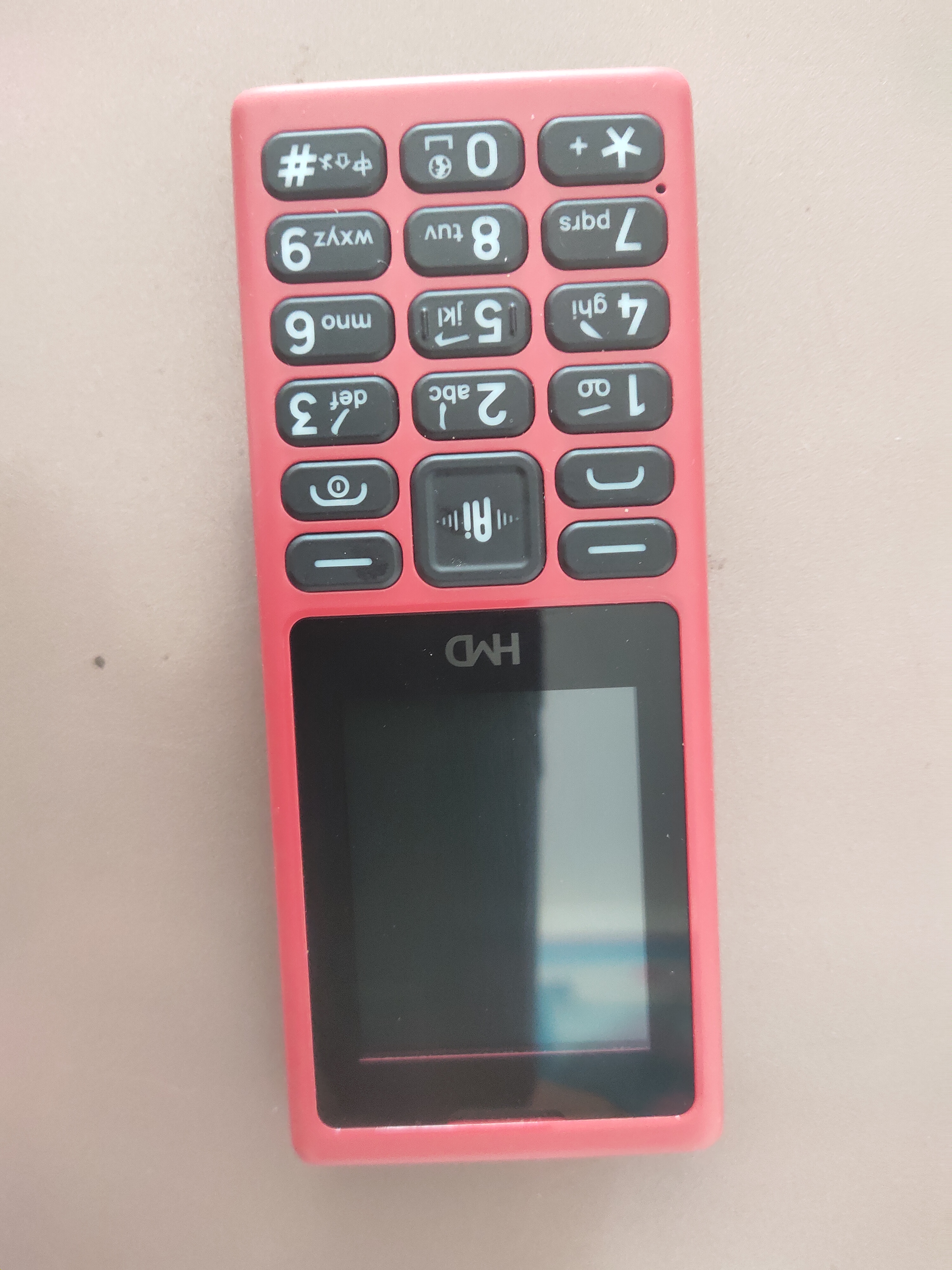 HMD101 4G全网通 传承诺基亚经典 双卡双待 直板大按键大字体学生老人功能机备用AI手机 红色 实拍图