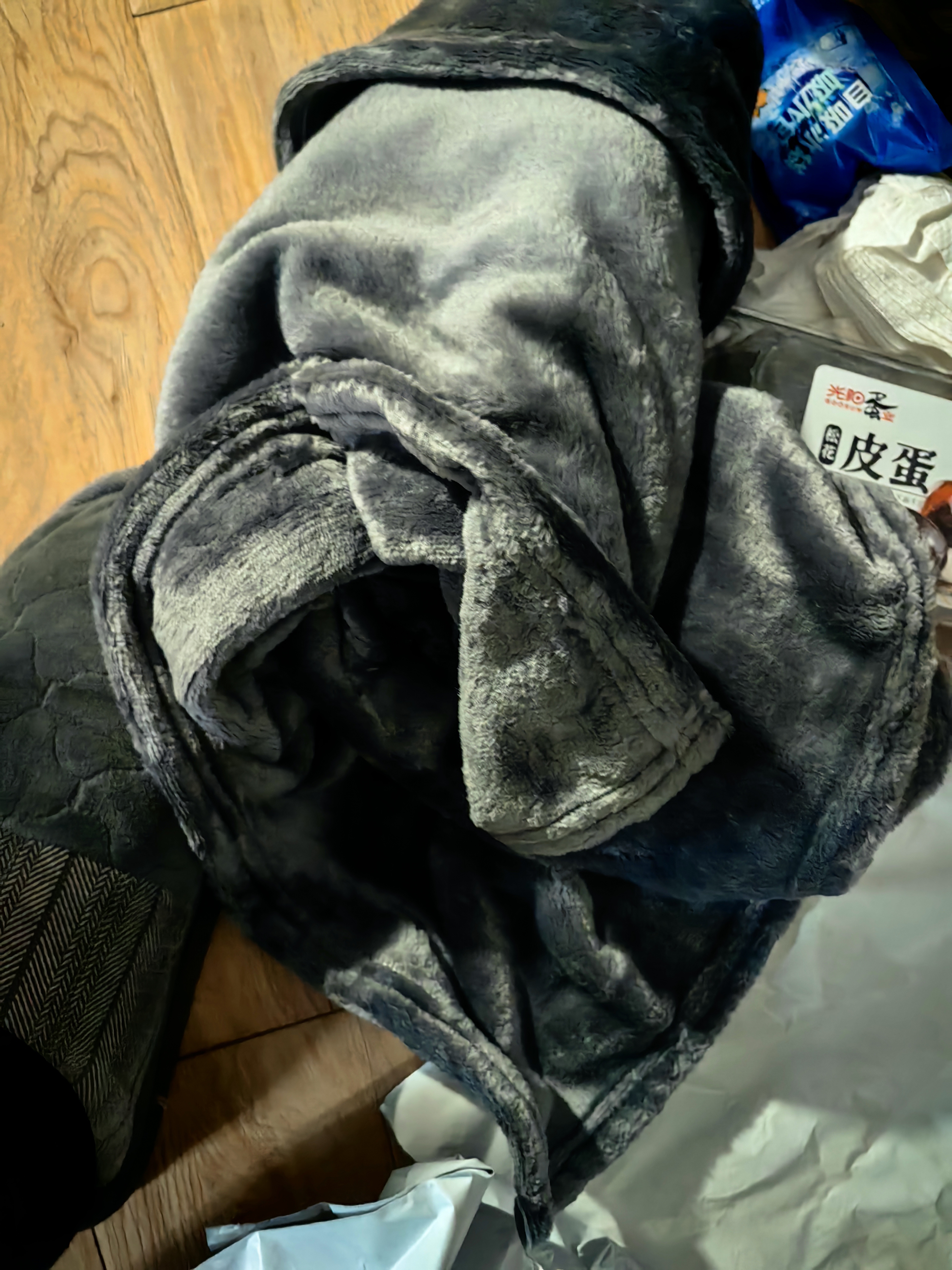 加厚法兰绒毛毯盖毯办公室午睡毯空调披肩沙发毯子单双人四季通用 灰色 100cm*70cm 【加厚升级】 实拍图