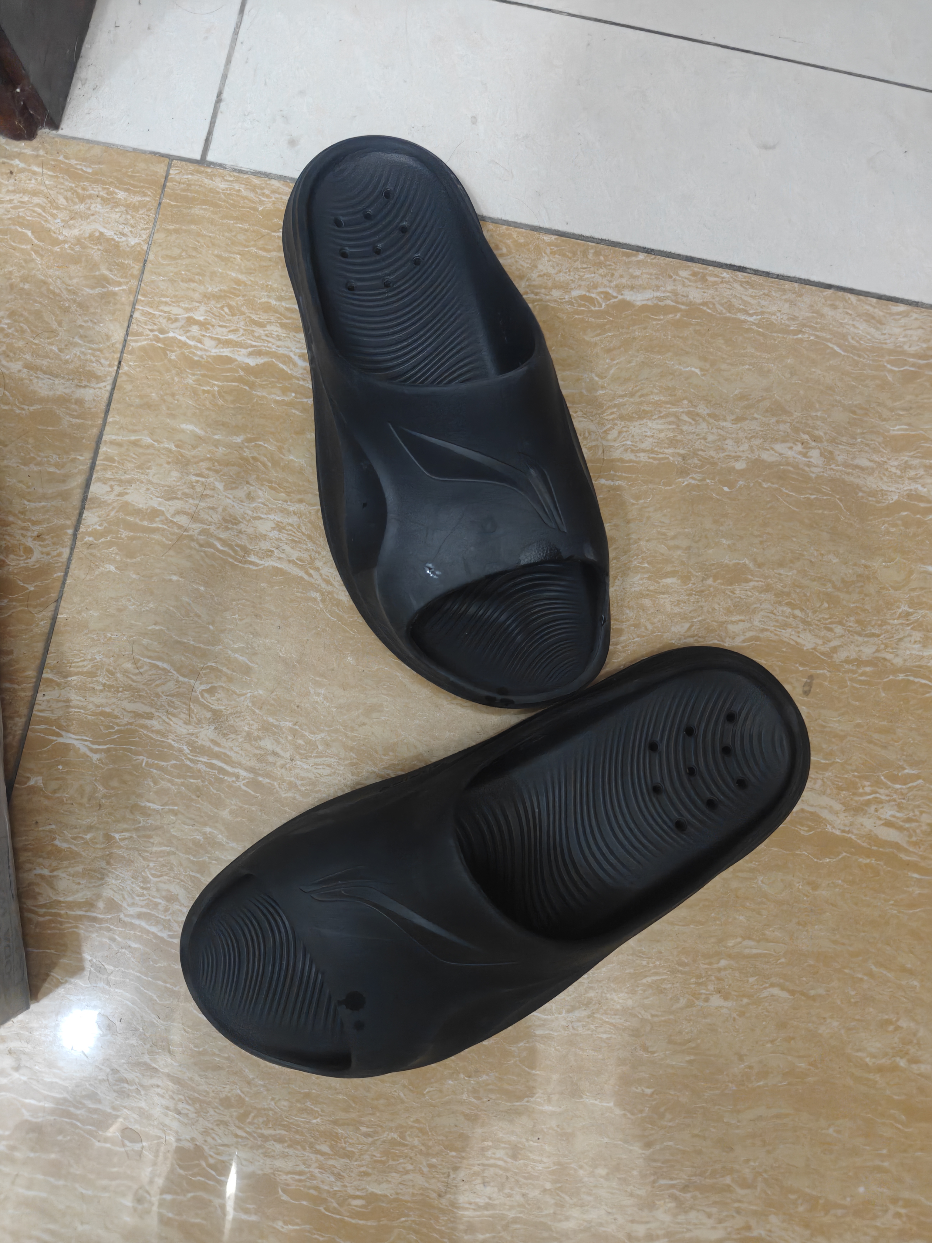 李宁（LI-NING）运动拖鞋男女四季情侣一字拖鞋家居洗澡海边防滑防异味外穿拖鞋 实拍图