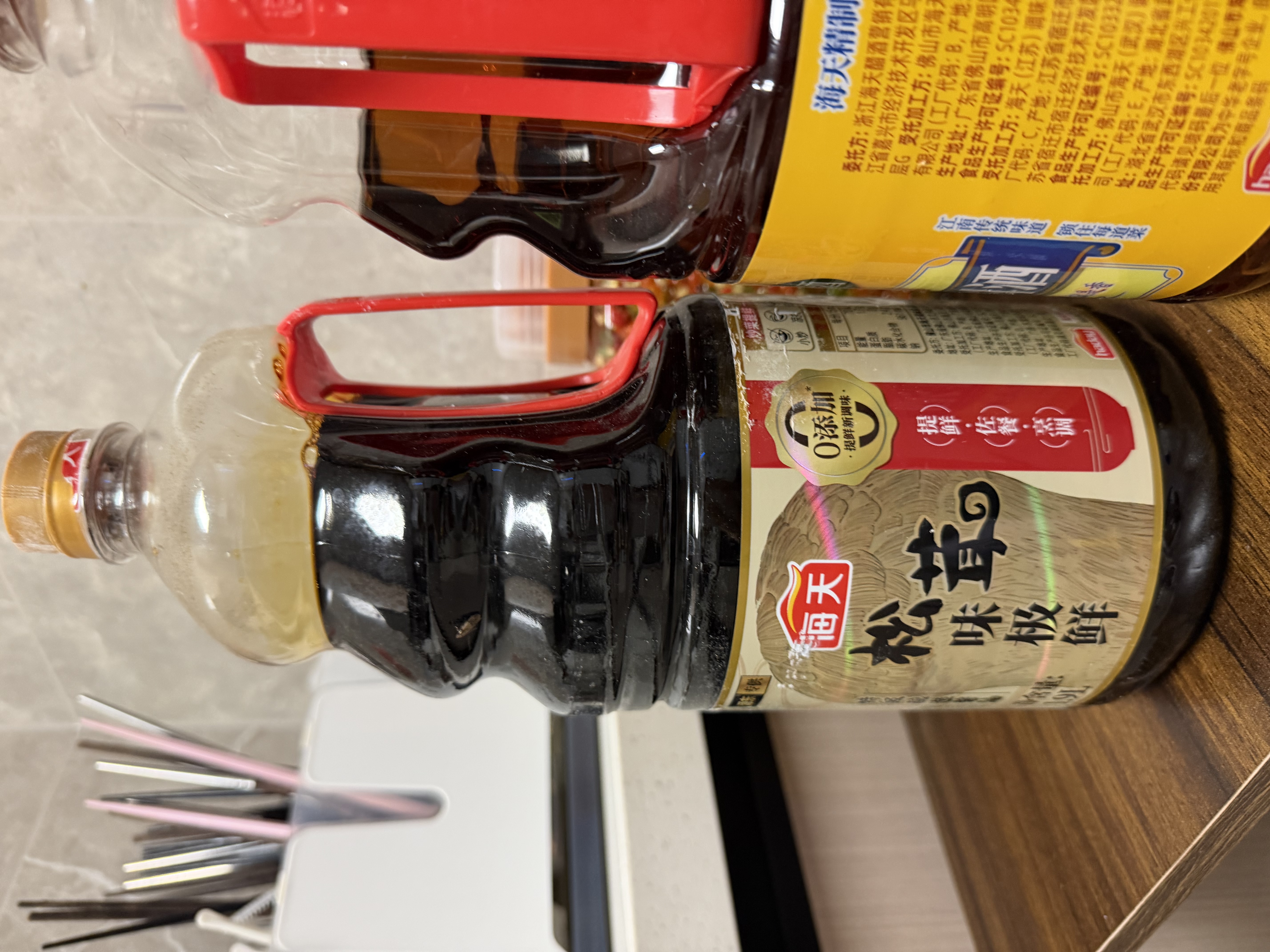 海天生抽酱油 松茸味极鲜酱油【0添加 特级酱油】味极鲜系列 1.9L 实拍图