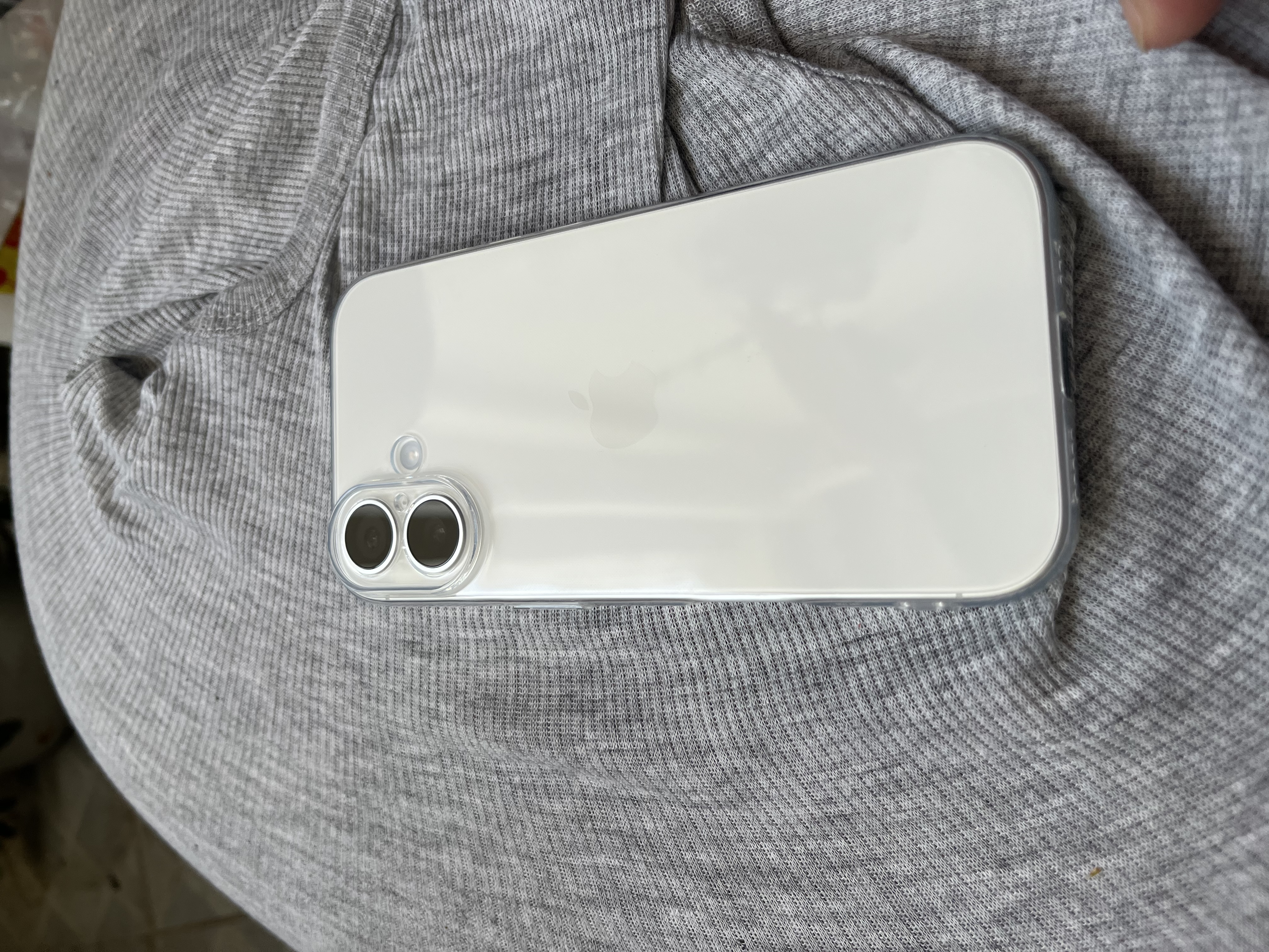 Apple/苹果【需签收激活】iPhone 17 256GB 白色 支持移动联通电信5G 双卡双待手机 实拍图