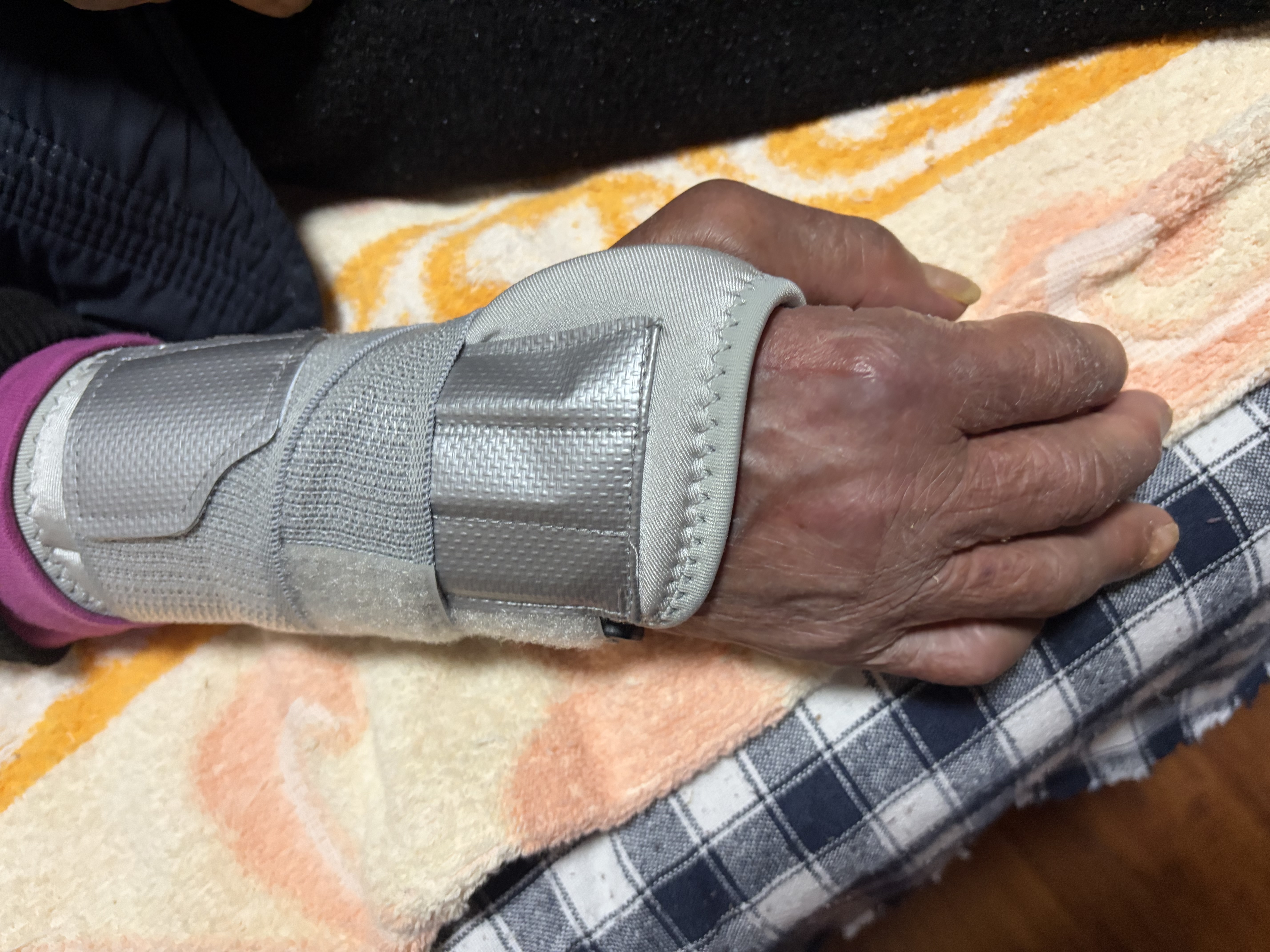 CRALVKOIN医用腕关节固定支具手腕护具腕部骨折支架腱鞘炎护腕防扭伤器材 实拍图
