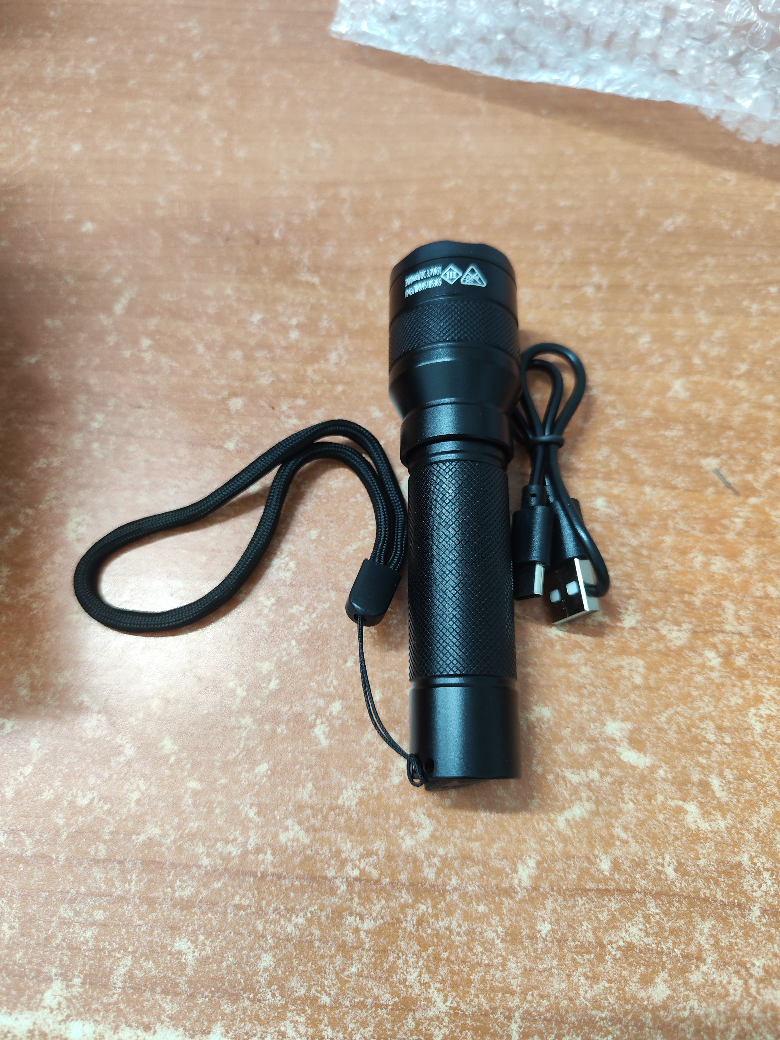 神火（SupFire）强光变焦迷你手电筒超亮长续航家专用小型便携式军充电户外应急灯 实拍图