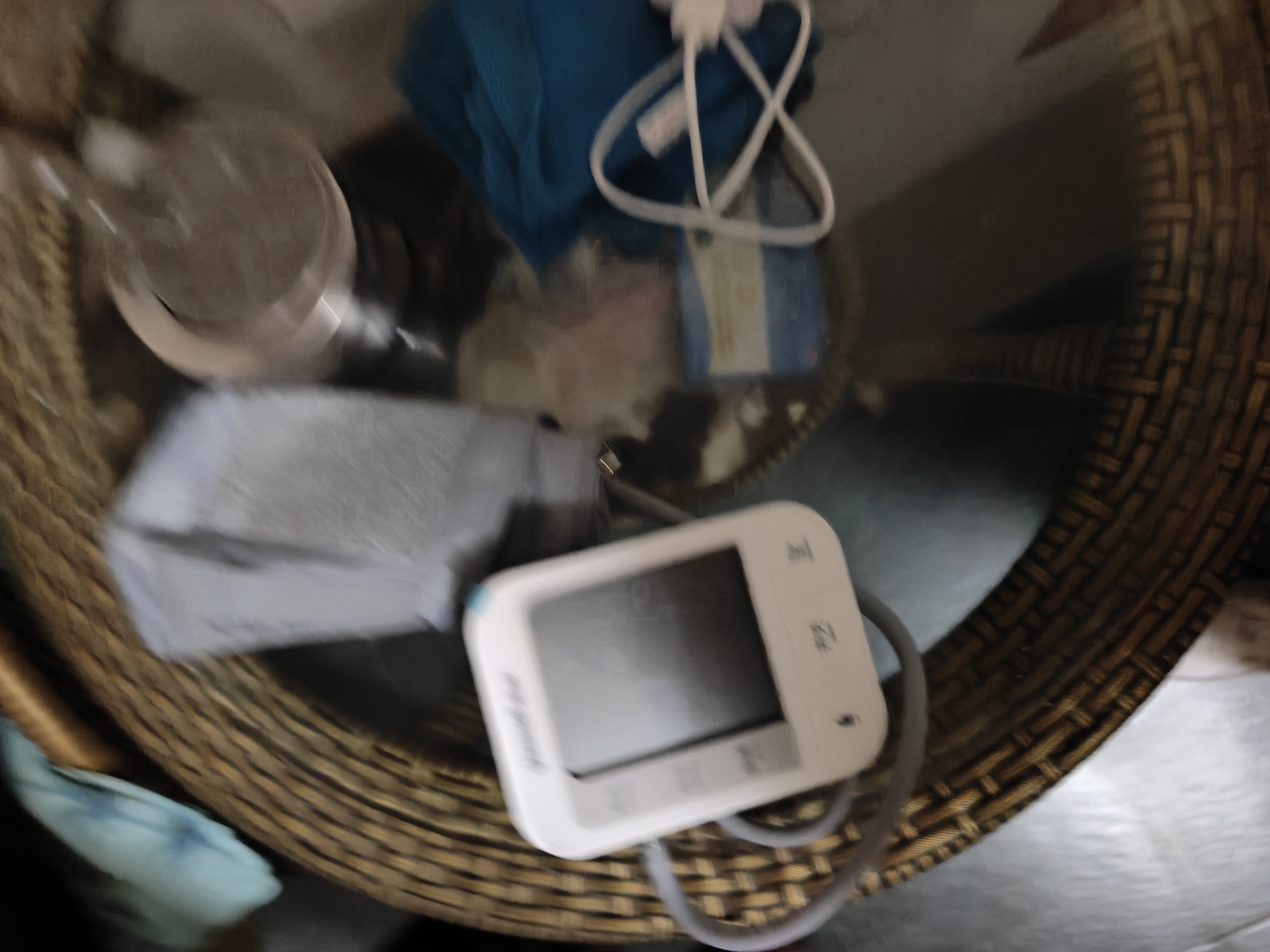 鱼跃（yuwell）上臂式电子血压计语音款血压仪医用高精准高血压测量仪家用670CR 实拍图