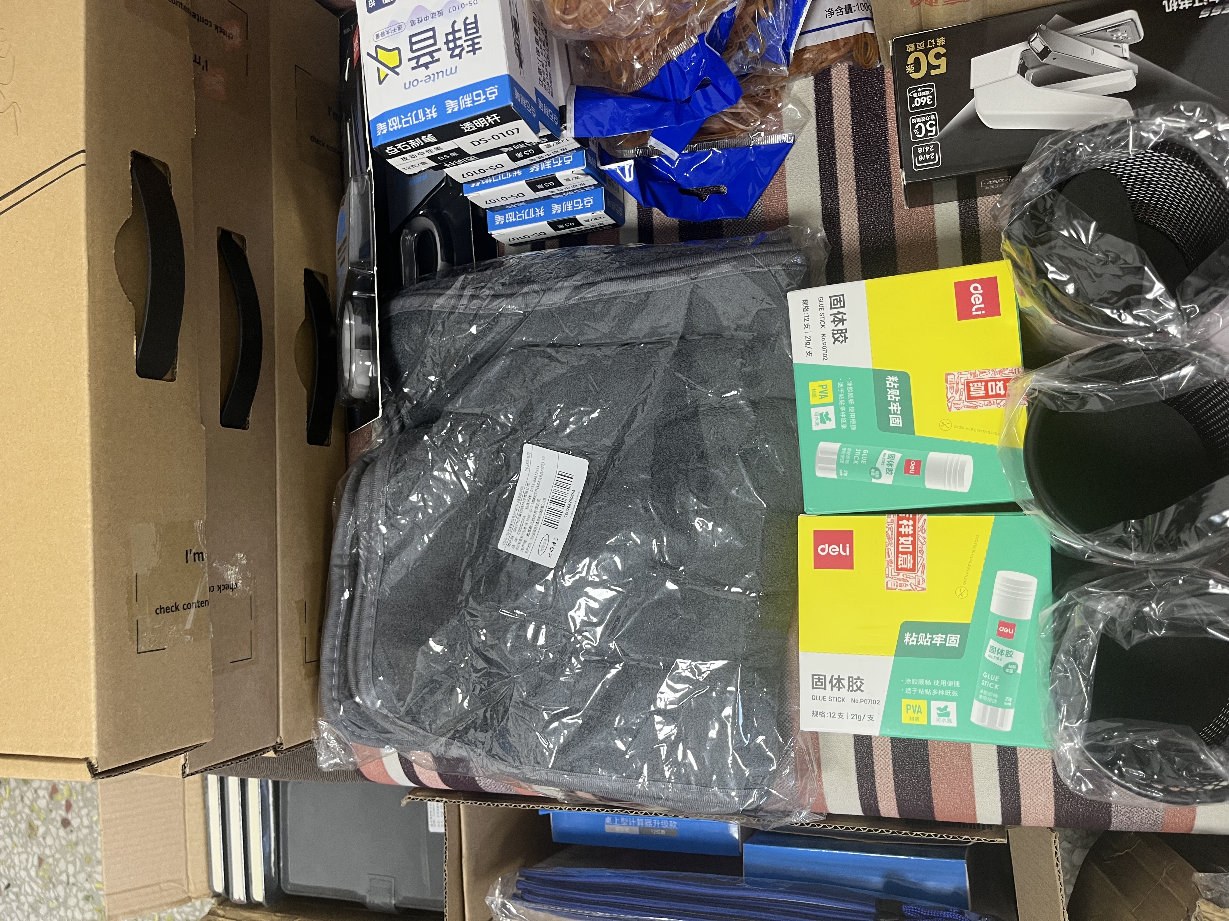 得力（deli）【超级爆款】21gPVA固体胶水 速干可水洗胶棒 DIY手工学生文具 12支 办公用品 P07102 开学好物 实拍图