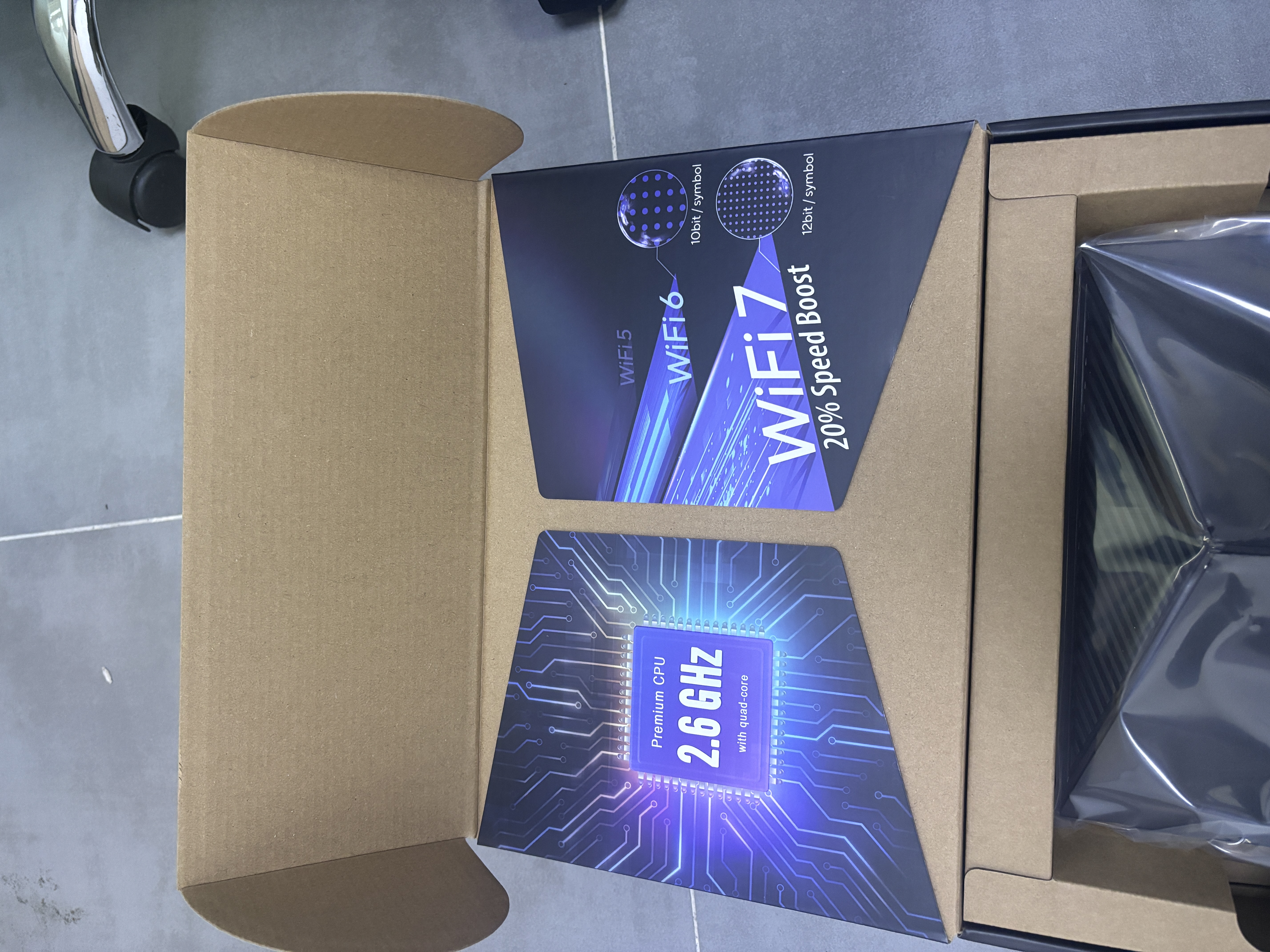 华硕（ASUS）RT-BE86UWiFi7路由器家用无线千兆电竞路由万兆口+4个2.5G口全屋信号增强放大器Aimesh随心组网 实拍图