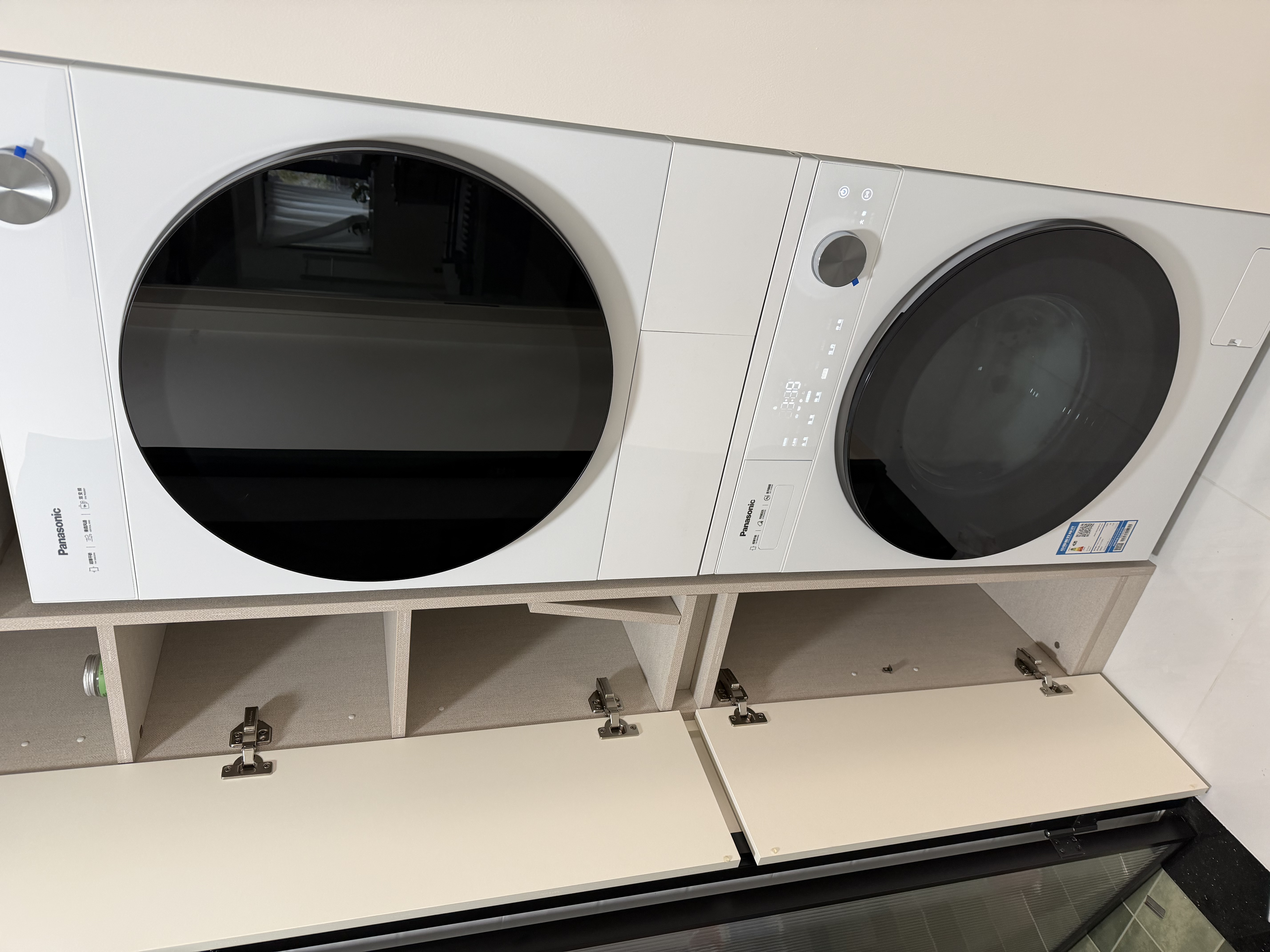 松下（Panasonic）白月光5.0Ultra洗烘套装 10KG家用滚筒洗衣机全自动+10KG变频热泵烘干机 银离子除菌82M1+82MR1 实拍图