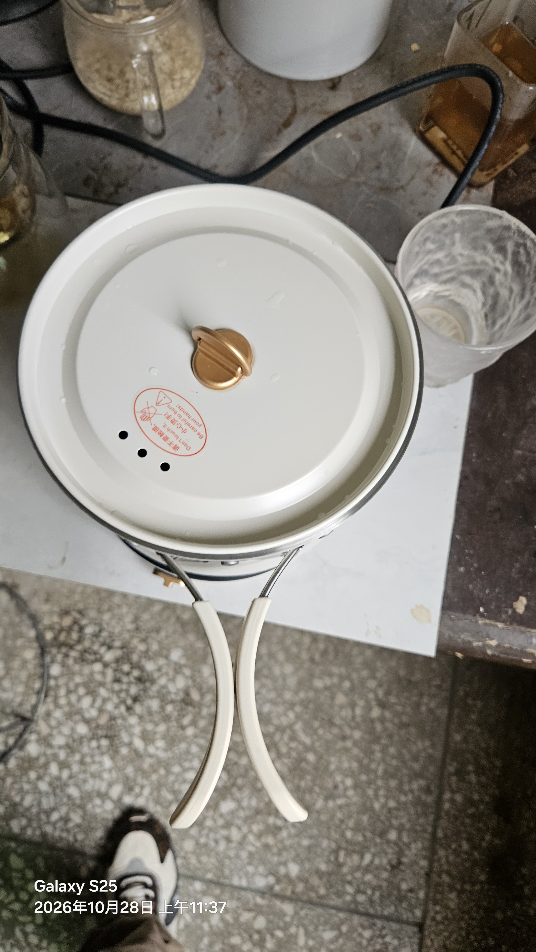 美的（Midea）电煮锅 电热锅 便携式折叠锅 分体式小电锅 316L不锈钢泡面锅 0涂层旅行出差烧水多功能锅XZC16X01 实拍图