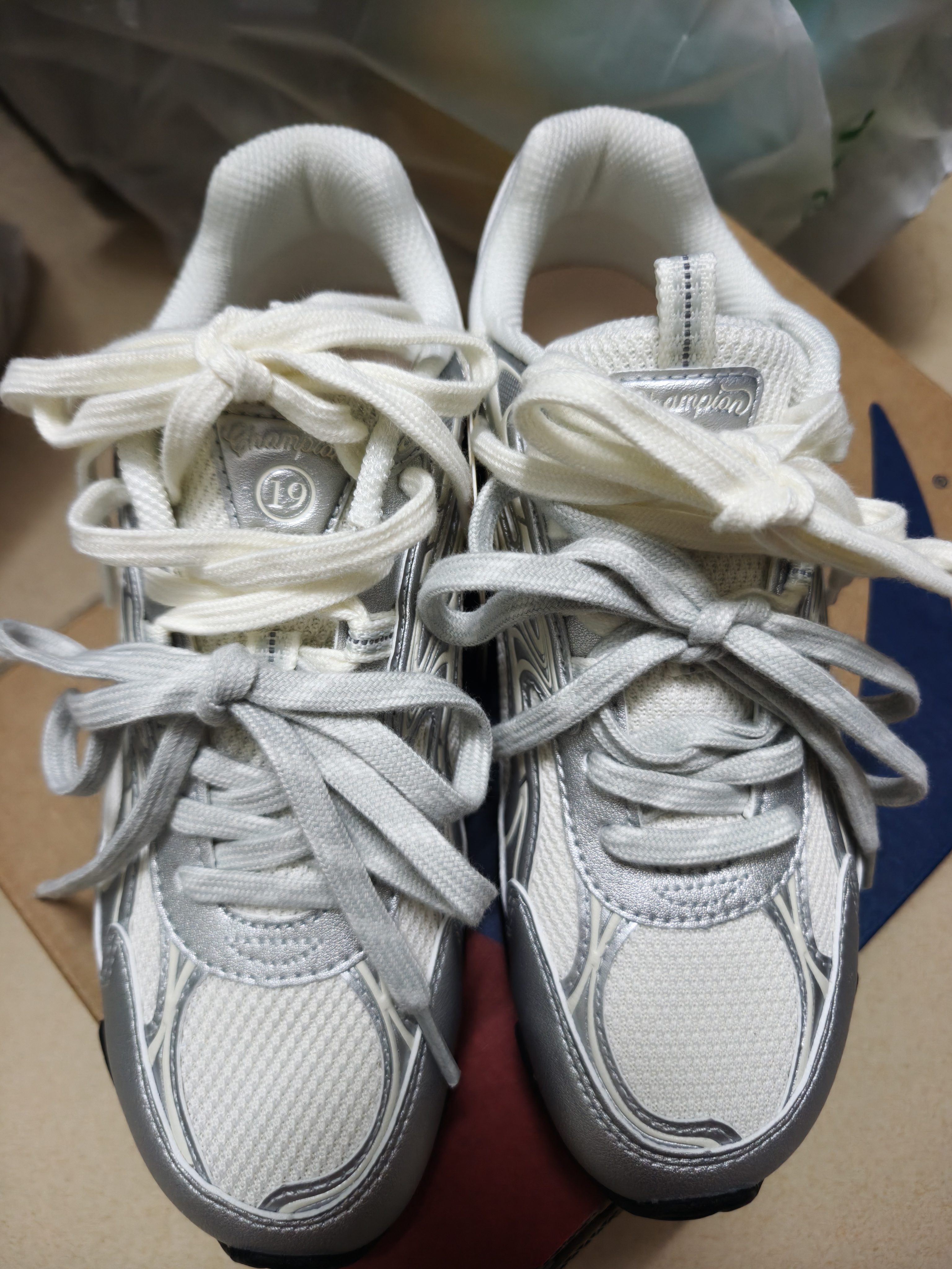 Champion【丁禹兮同款】美国冠军跑鞋男女 复古百搭羽翼薄底板鞋25FWR82 实拍图