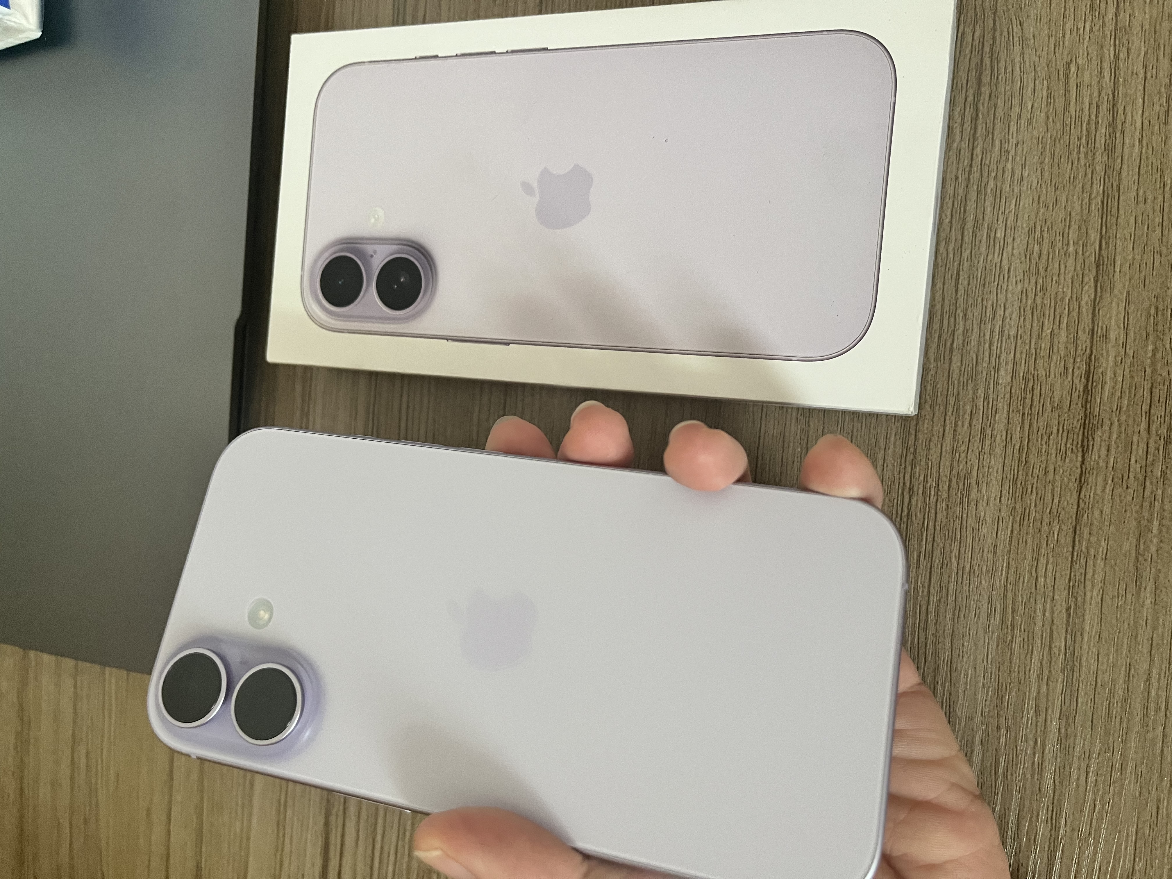 Apple/苹果【需签收激活】iPhone 17 256GB 薰衣草紫色 支持移动联通电信5G 双卡双待手机 实拍图