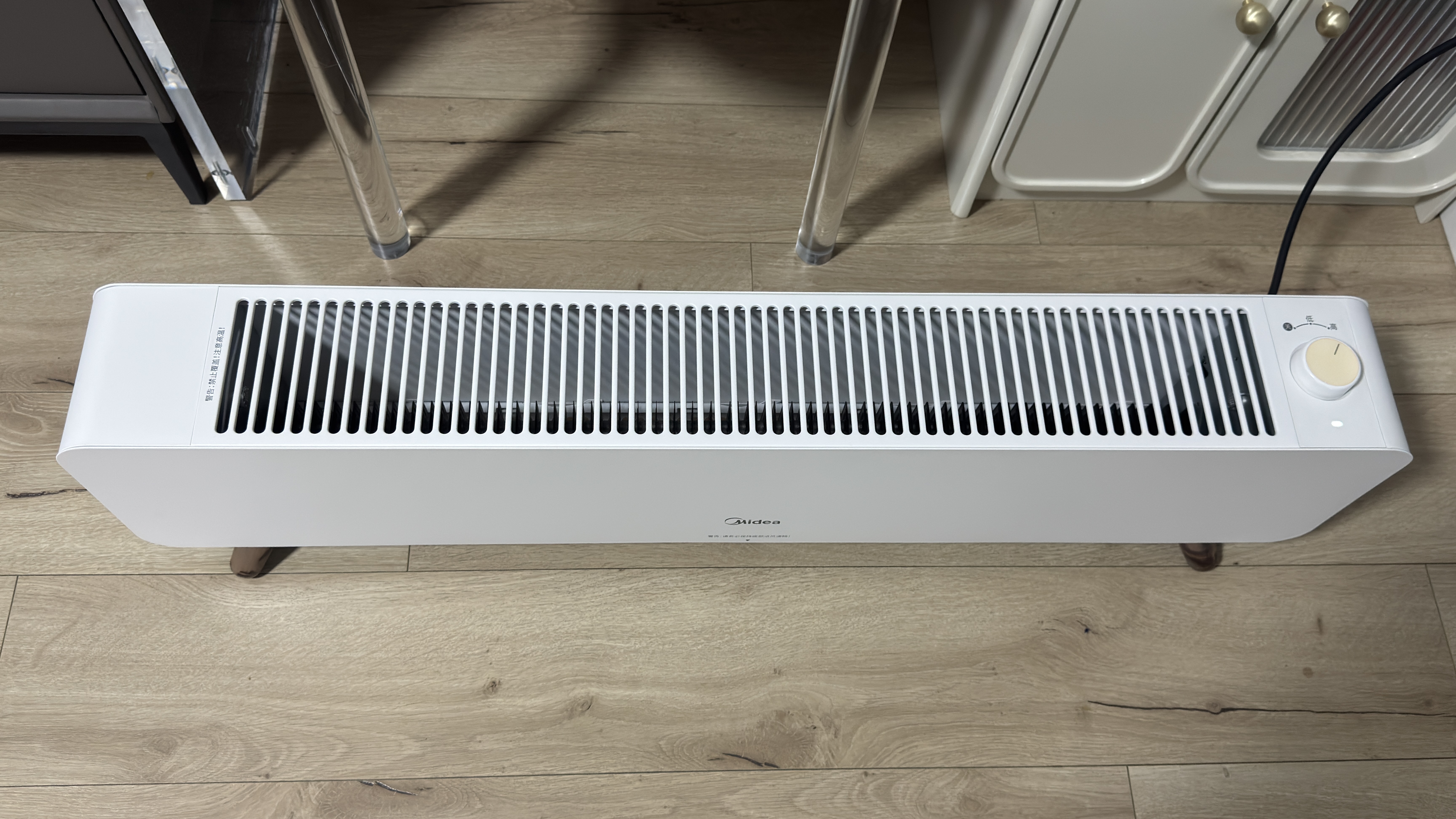 美的（Midea）石墨烯踢脚线取暖器 家用落地电暖器 客厅卧室全屋速热电暖气 节能浴室防水暖风机烤火炉 HDS22CK 实拍图