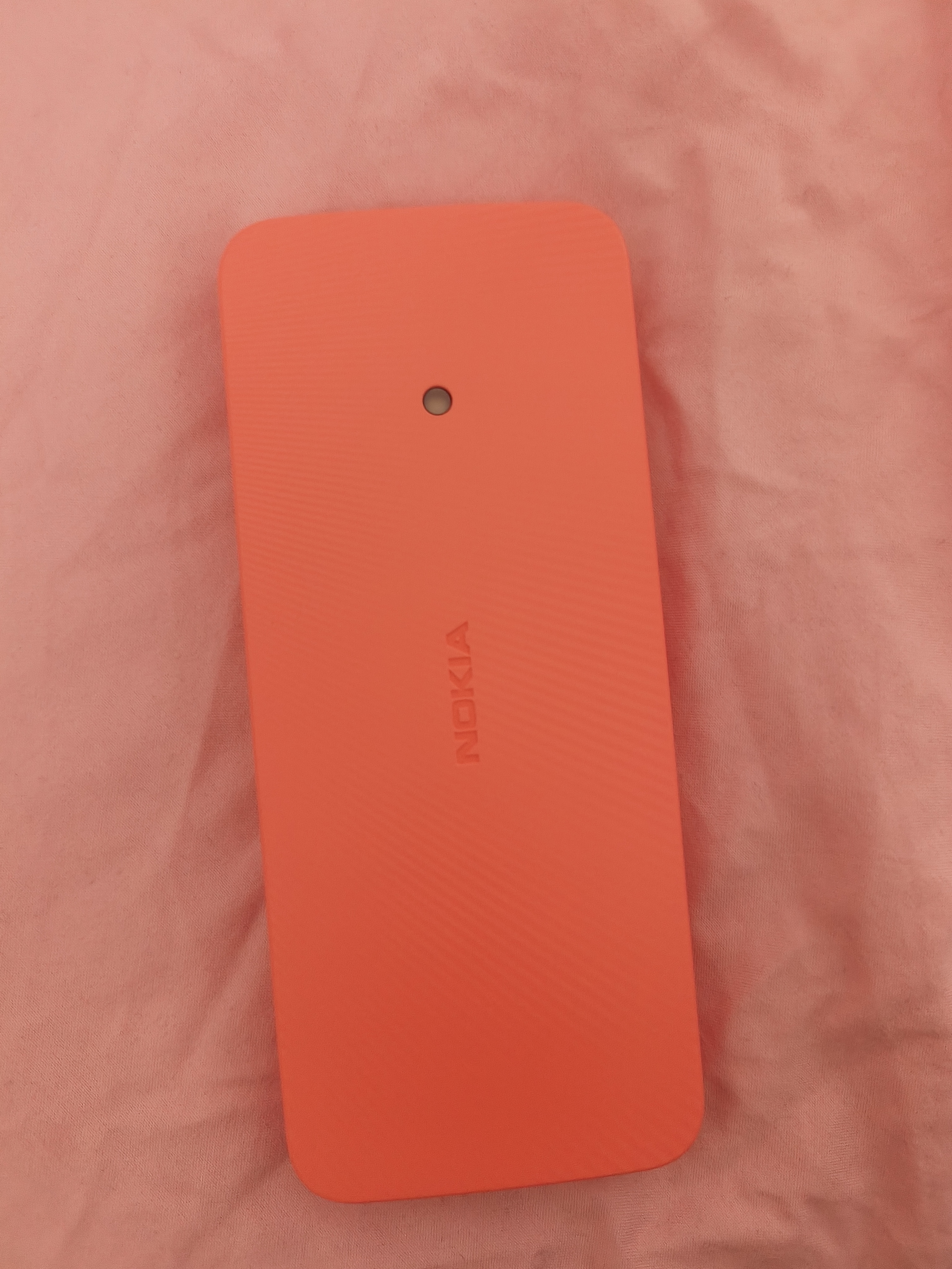诺基亚（NOKIA）220 4G 移动联通电信全网通 2.8英寸双卡双待 直板按键手机 老人老年手机 学生手机 橘色 实拍图