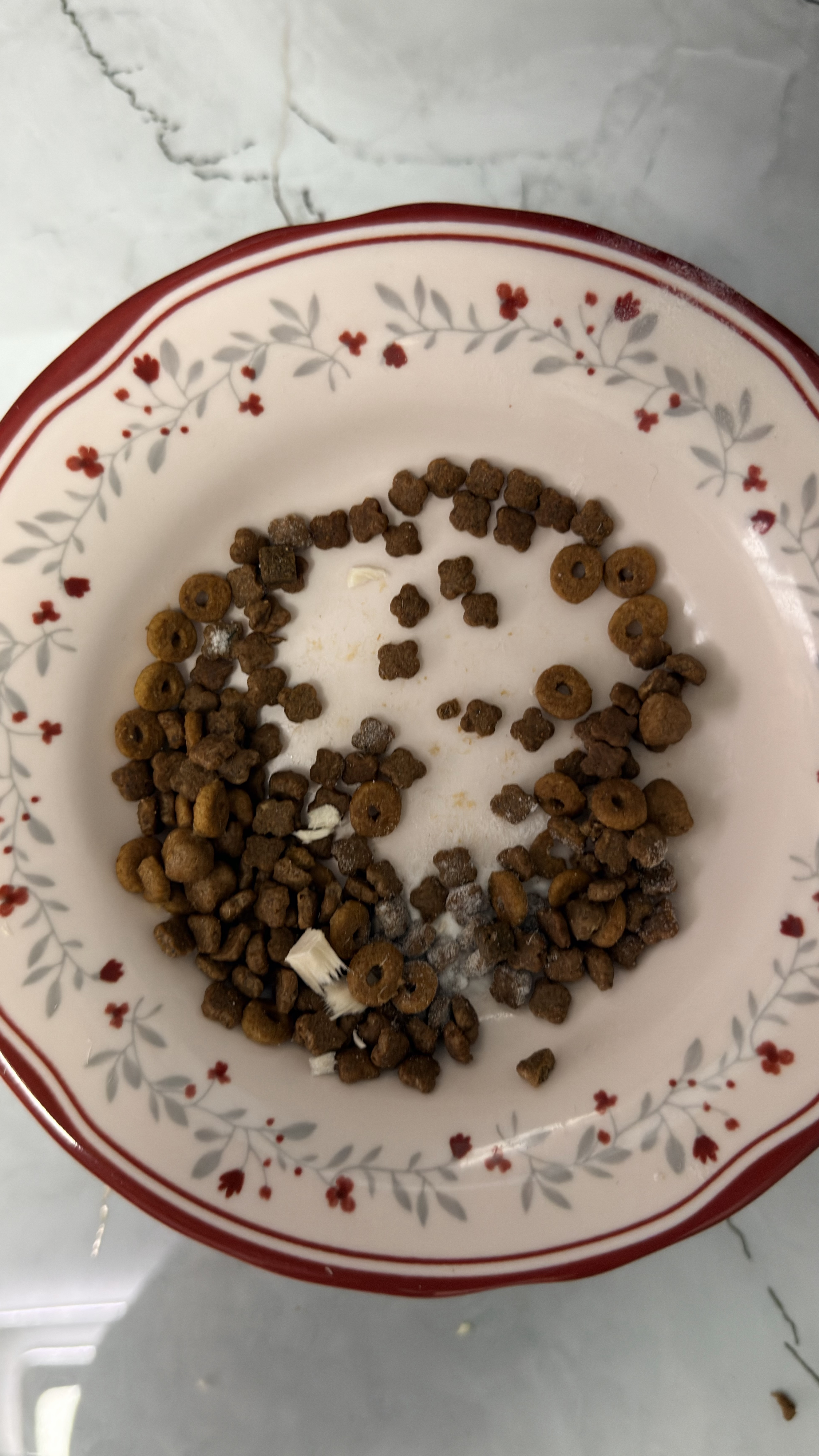 皇家猫粮 成猫猫粮 营养均衡 F32 通用粮 1-7岁 4.5KG【宠物金选】 实拍图