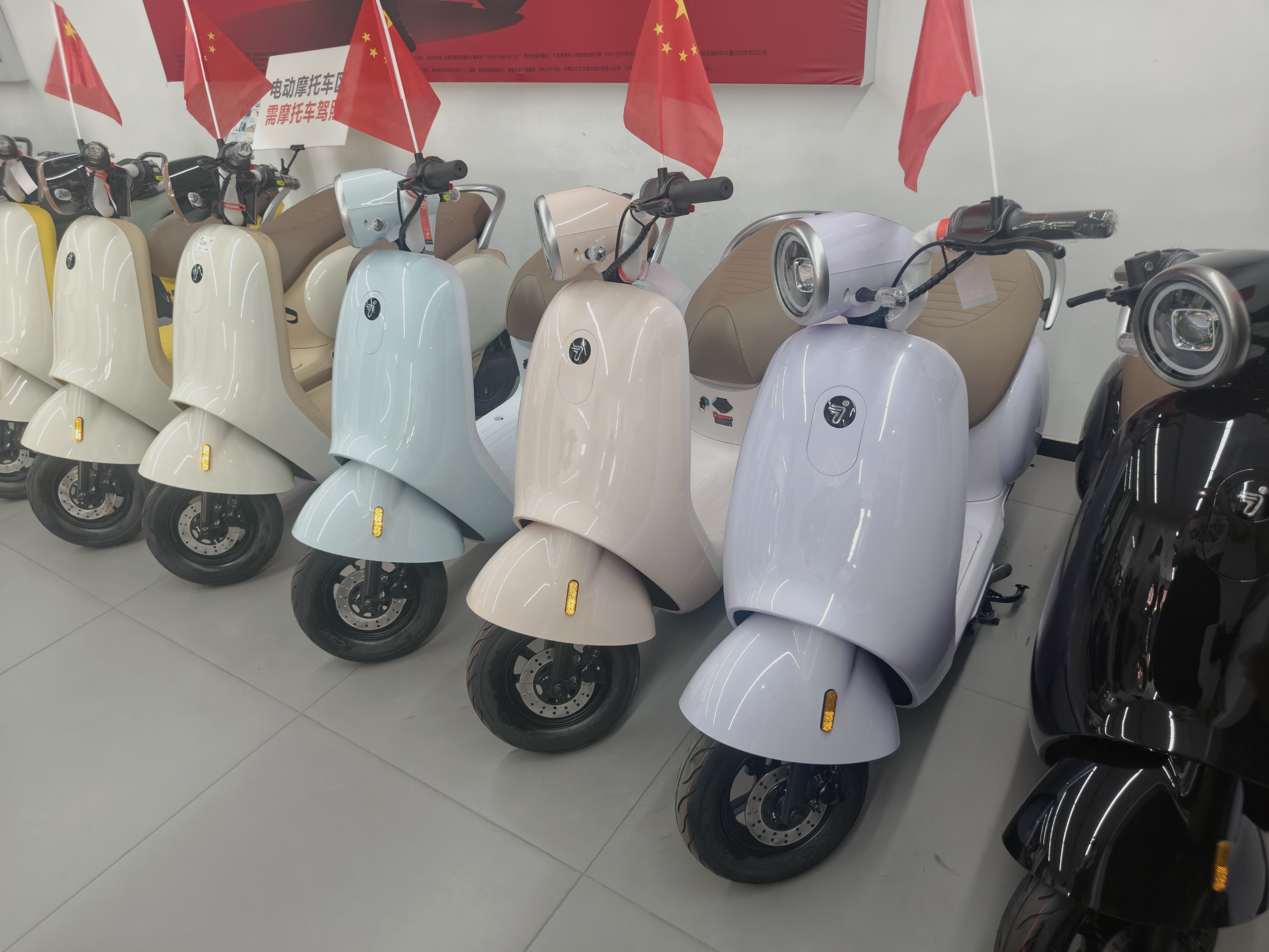 九号（Ninebot）电动Q85c电动摩托车智能长续航电摩【门店自提】 到门店选颜色 实拍图