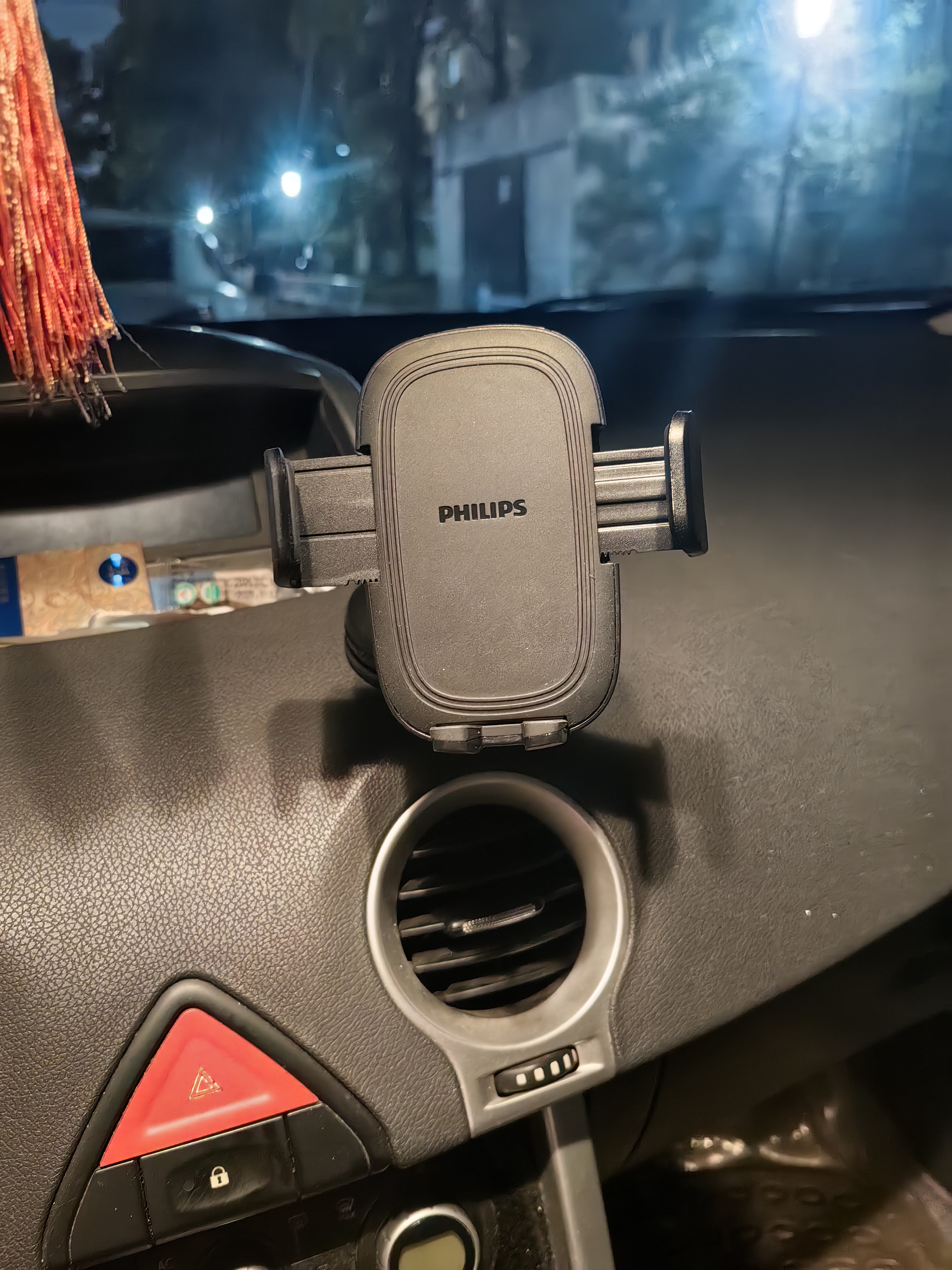 飞利浦（PHILIPS）车载手机支架汽车导航支架车内仪表台真空吸盘式手机固定支架2309 实拍图