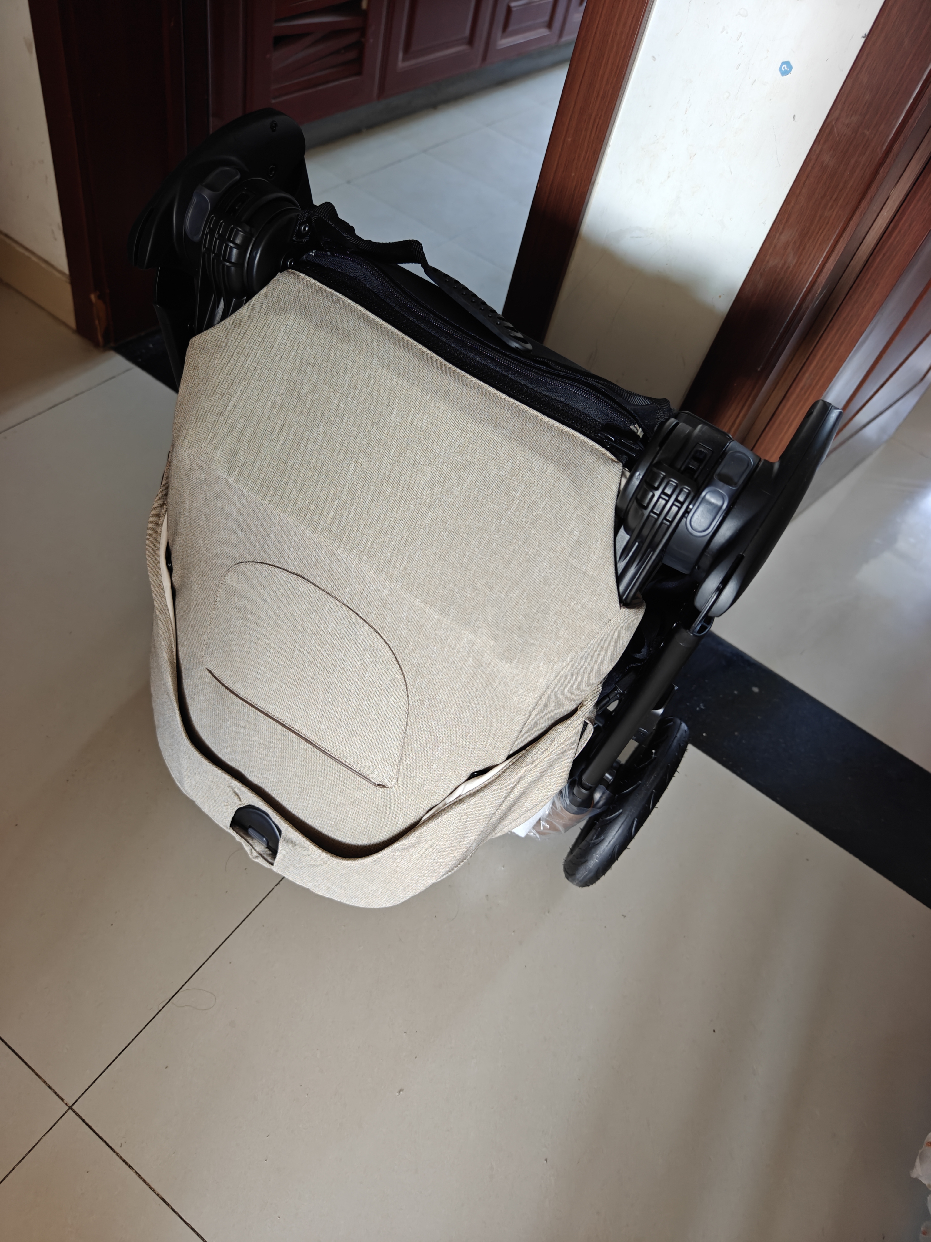 巧儿宜（JOIE）婴儿推车双向推行高景观可折叠大轮胎手推车Finiti 砂砾棕（无大件赠品） 实拍图