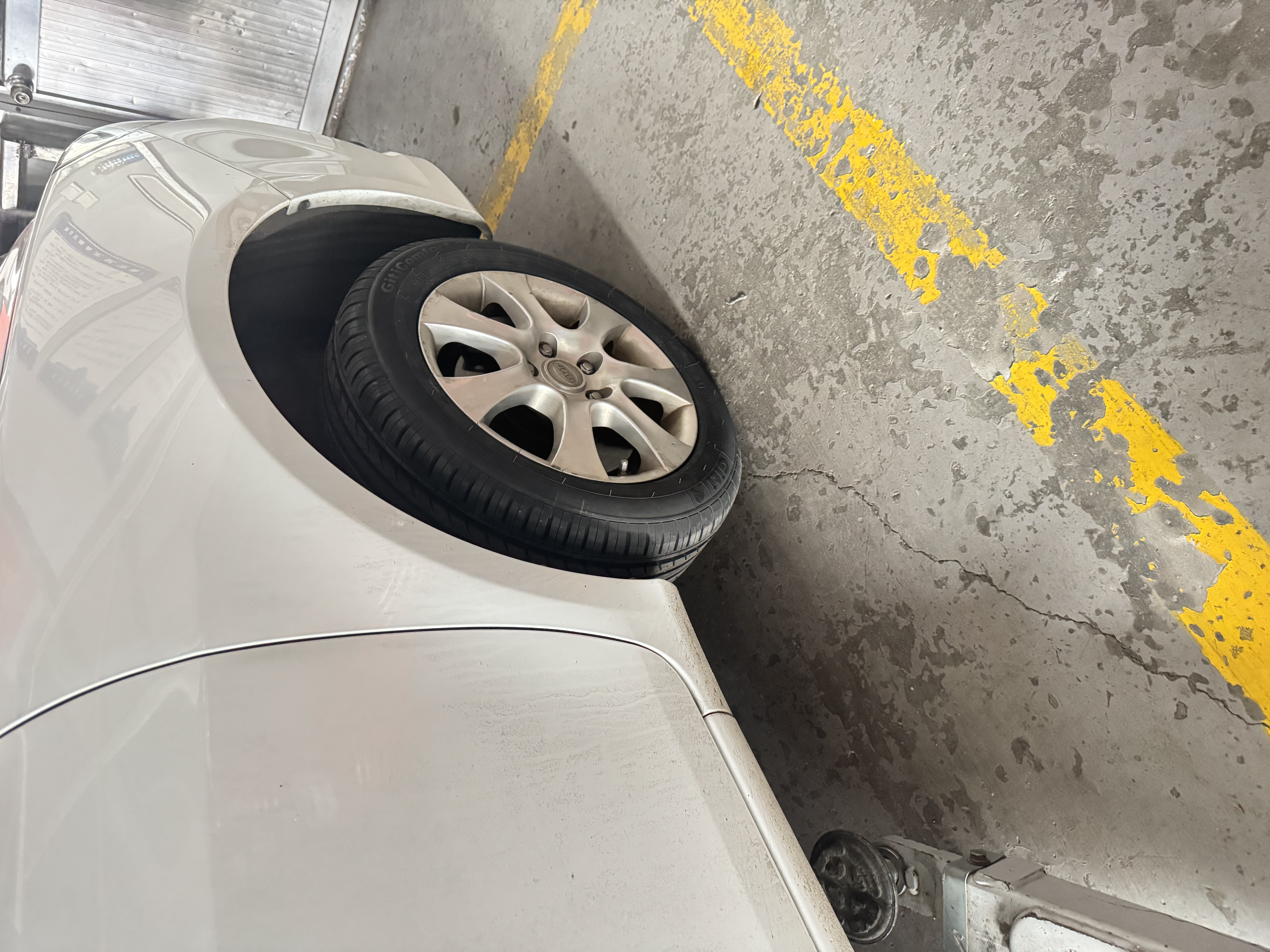 佳通轮胎205/55R16 94V  221v1 适配吉利帝豪/大众高尔夫/福克斯/荣威 实拍图