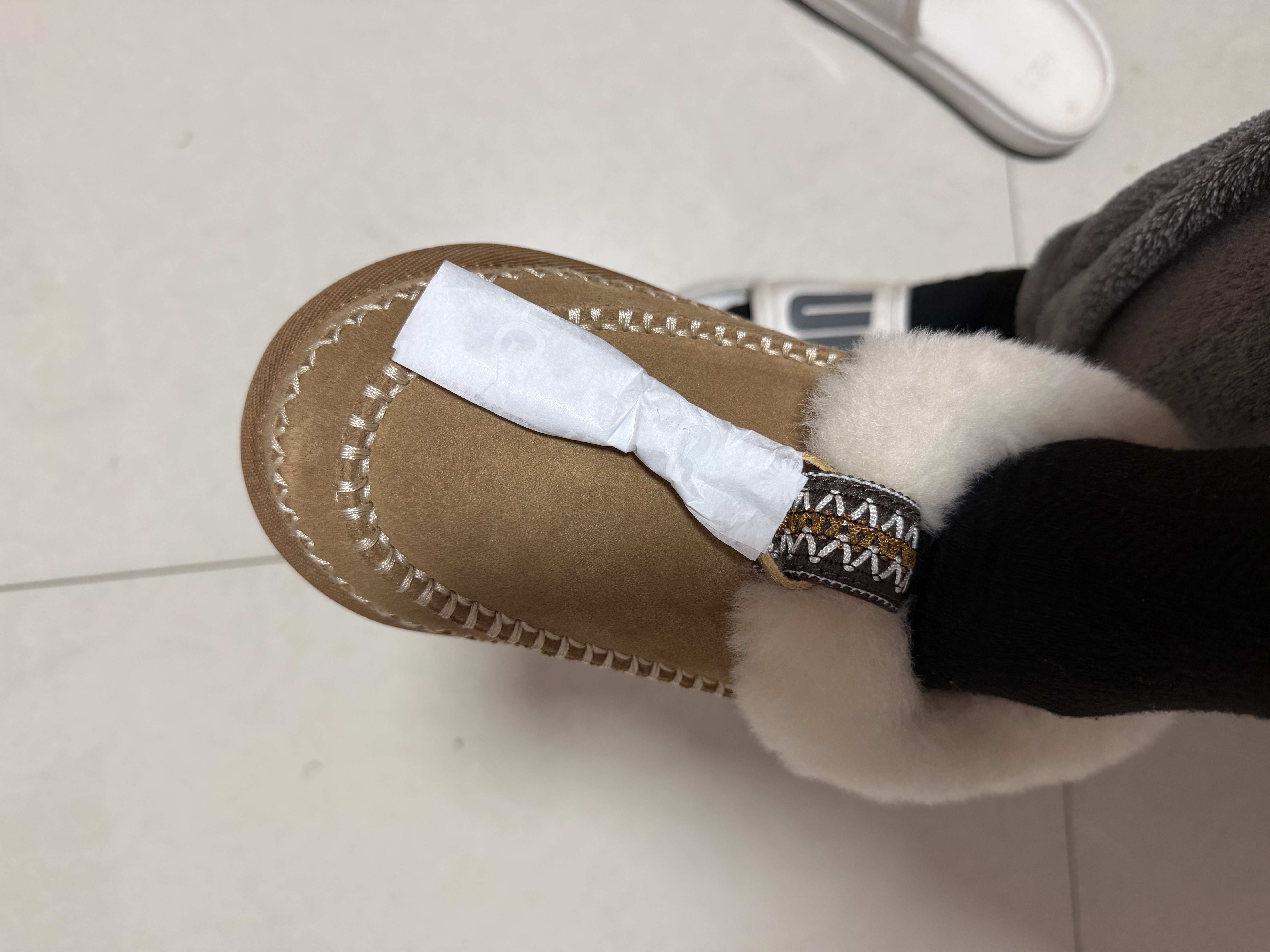UGG秋季女士时尚舒适保暖厚底一脚蹬懒人毛毛鞋 1158258CHE|栗色 37 实拍图
