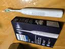 飞利浦（PHILIPS）声波电动牙刷钻石3系 5倍洁齿5种模式 洁净亮白2刷头 价保双11 生日礼物送男士/女友 HX5181/01白 实拍图
