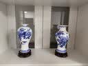 景鑫景德镇陶瓷器青花瓷小花瓶中式家居客厅酒柜装饰工艺品办公室摆件 牡丹美人瓶高24cm+底座 实拍图