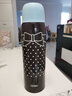 膳魔师（THERMOS）大容量儿童FHO不锈钢保温杯 双盖两用直饮带杯套可调节背带便携 黑蓝配色-蝴蝶结 1000ML 实拍图