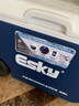 爱斯基（ESKY）户外保温箱冷藏车载海鲜家用烧烤食品保冷母乳保鲜箱外卖摆摊冰桶 38L蓝色【拉杆滑轮款】 实拍图