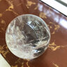 恰好石光在天然白水晶球摆件原石手工打磨玄关客厅家居开业送礼支持鉴定 精选直径4厘米（配底座） 实拍图