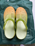 维布伦防滑沙滩鞋女柔软夏季透气厚底包头凉鞋女士旅游洞洞鞋女款果冻鞋 8102苹果青渐变色 36 实拍图