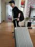 卡帝乐鳄鱼行李箱男拉杆箱女轻音万向轮旅行箱拉链密码箱出差抗压大容量皮箱 乳白防刮直角拉链款 20英寸 /可登机 实拍图