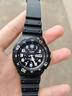 卡西欧（CASIO） 卡西欧(CASIO)手表 树脂皮带运动防水儿童学生电子表日期星期 MRW-200H-1B 实拍图
