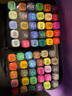 Touchcolor 280色马克笔套装全套动漫彩笔学生美术生专用画画笔彩色水彩笔文具套装六一儿童节礼物送男女孩 黑袋-学生60色(塑封底座)含11件礼 实拍图