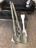 萌优优 农用铁锹锰钢加厚铁锨户外挖土种植玩雪小铲子铲雪铲 76cm方锹 实拍图