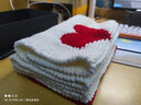 帝行（DIXING）手工织围巾毛线爱心围巾diy材料包情人棉自织围脖8股情人粗毛线团送男女友礼物 爱心款围巾材料包乳白3团+1团红色+礼盒 实拍图