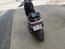五星钻豹电动车2000W高速电动摩托车72V35AH长续航电瓶车外卖车 X3 新款 钢琴黑/亮光帝金 实拍图