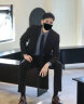OMAX西装男套装韩版修身三件套商务休闲职业正装西服新郎伴郎结婚礼服 黑色二扣上衣+西裤+马甲 170/L（118-125斤左右） 实拍图