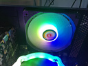 Thermaltake（Tt）暗月 12cm 炫彩 机箱风扇（炫彩灯效/减震设计/黑框白叶/大4pin接口） 实拍图