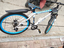 麦希（Macce）山地自行车男变速越野单车公路赛车学生大人女成人通勤车 彩圈-旗舰版白蓝辐条轮 26寸24速【建议身高160-180cm】 实拍图