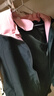 西域骆驼（VANCAMEL）单层冲锋衣男女短外套秋冬保暖防寒夹克户外登山服ins运动风衣 KY08S骑士黑/珊瑚粉-女 M 实拍图