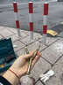 钢管警示柱镀锌红白交通固定防撞柱路障柱隔离防撞杆挡车固定立柱防撞柱 固定款镀锌立柱76*600*2.0 红白贴膜 实拍图