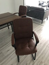 田门前 家用办公椅电脑椅职员椅会议椅学生座椅棋牌室椅有电竞椅游戏椅 PU皮棕色 复合革 不可调节 固定扶手 实拍图